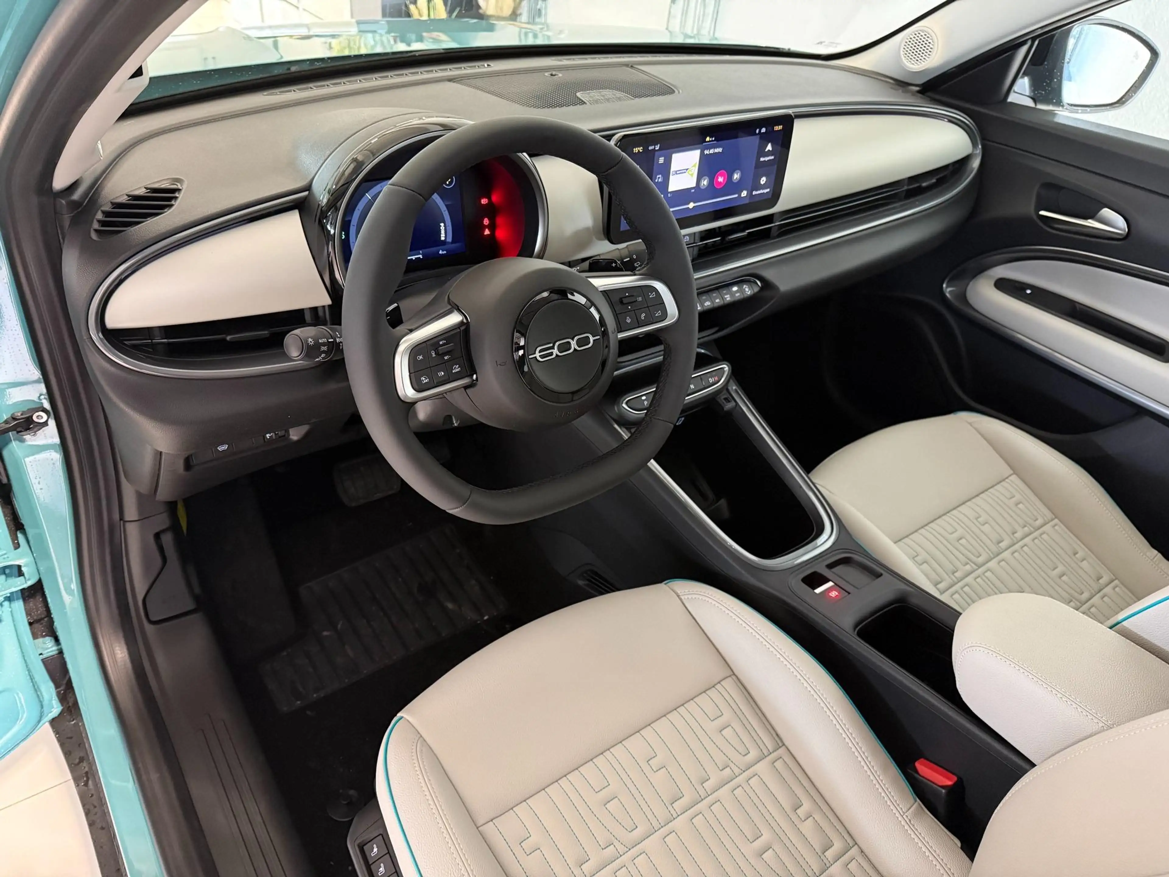 Fiat 600 La Prima Hybrid 1.2 T3 107 kW (145 PS) DCT Klim... — photo 8
