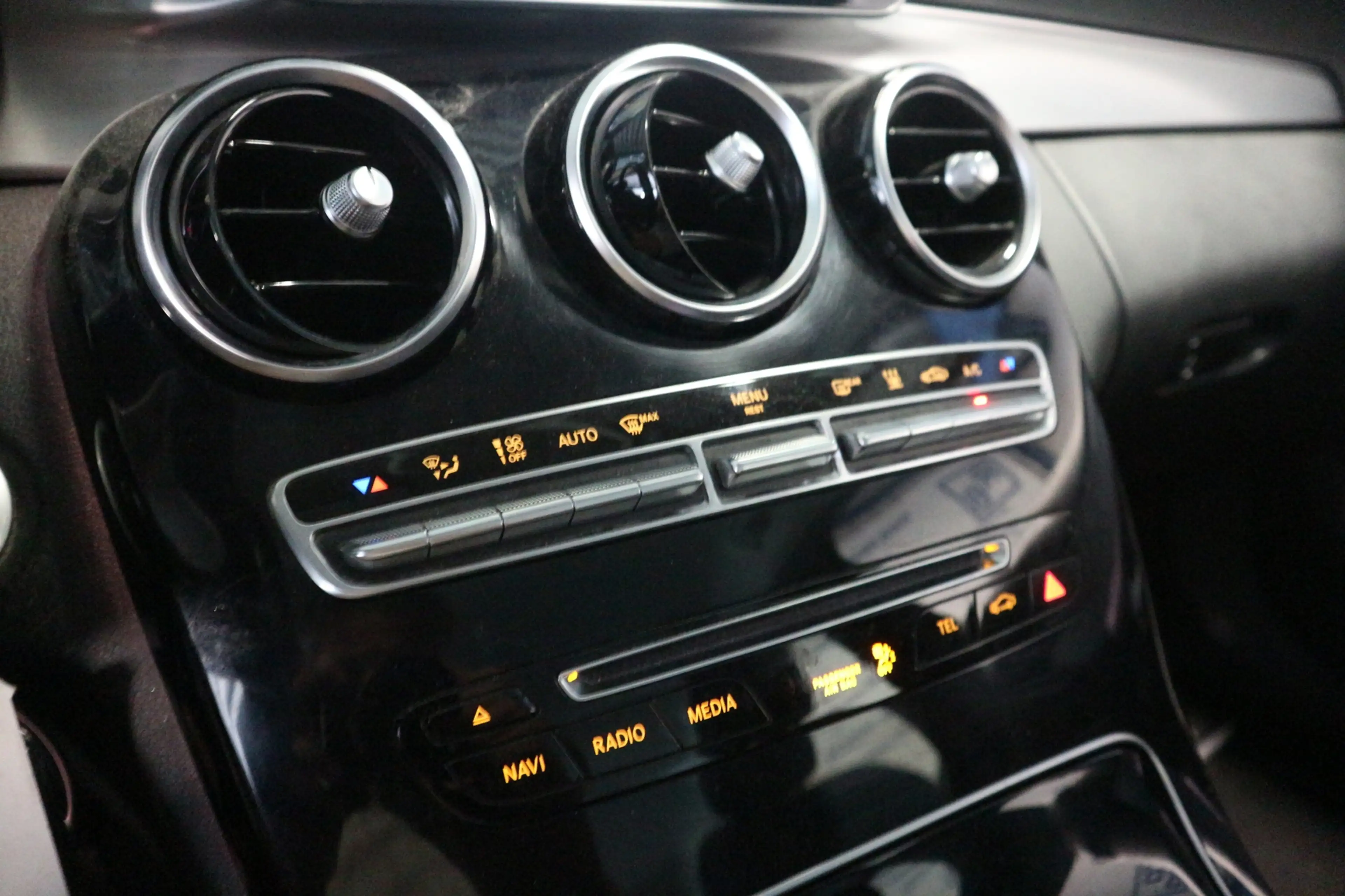 Mercedes-Benz C 350 Estate e Lease Edition / NAP / STOELVERWARMING / L — photo 12