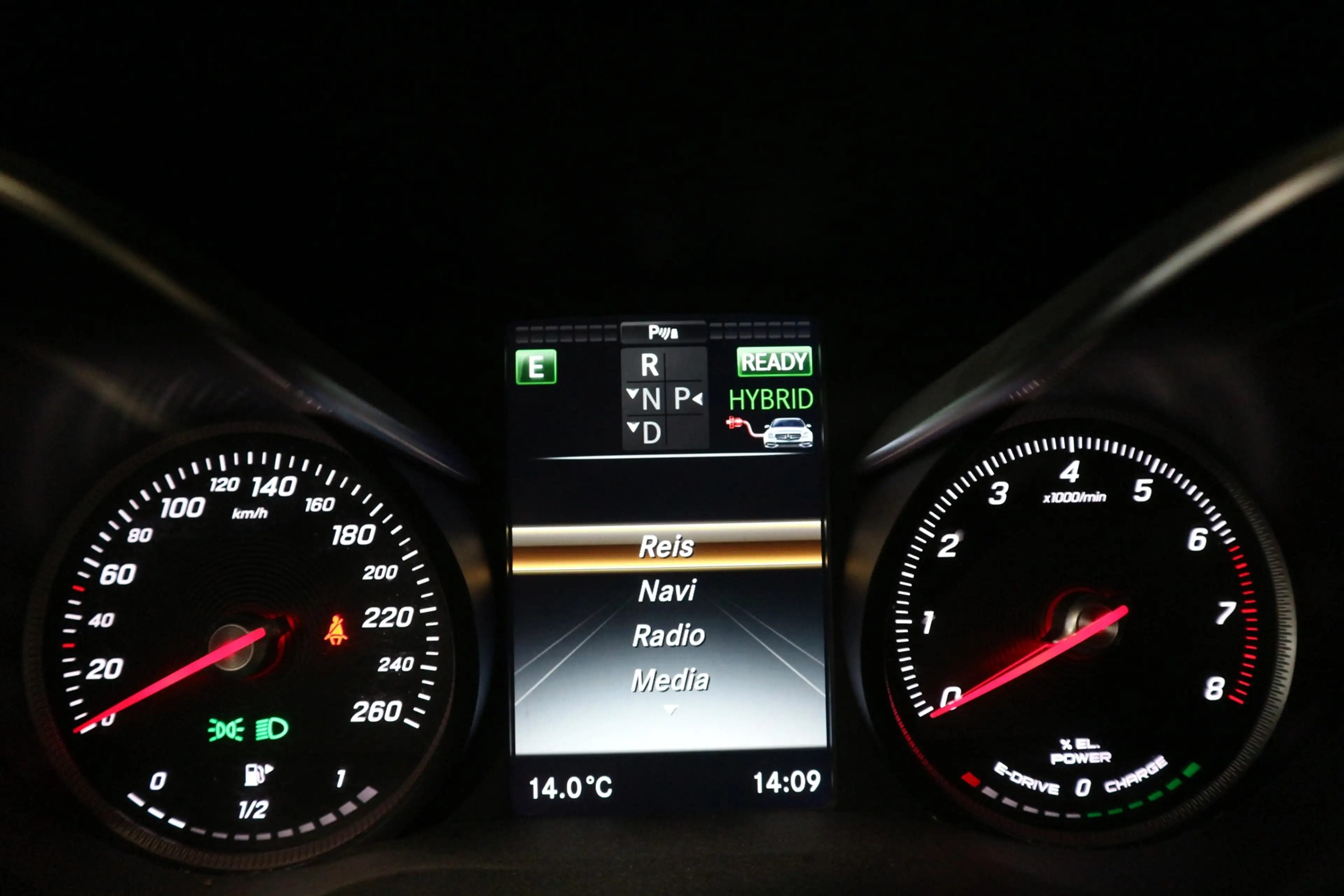 Mercedes-Benz C 350 Estate e Lease Edition / NAP / STOELVERWARMING / L — photo 13