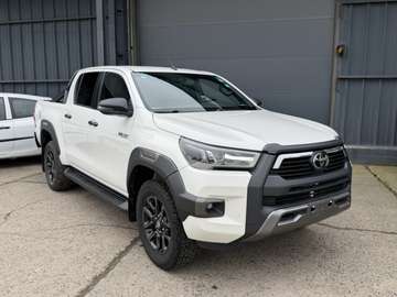 HILUX DBLE CAB 2.8 204 INVINCIBLE MARCHAND EXPORT