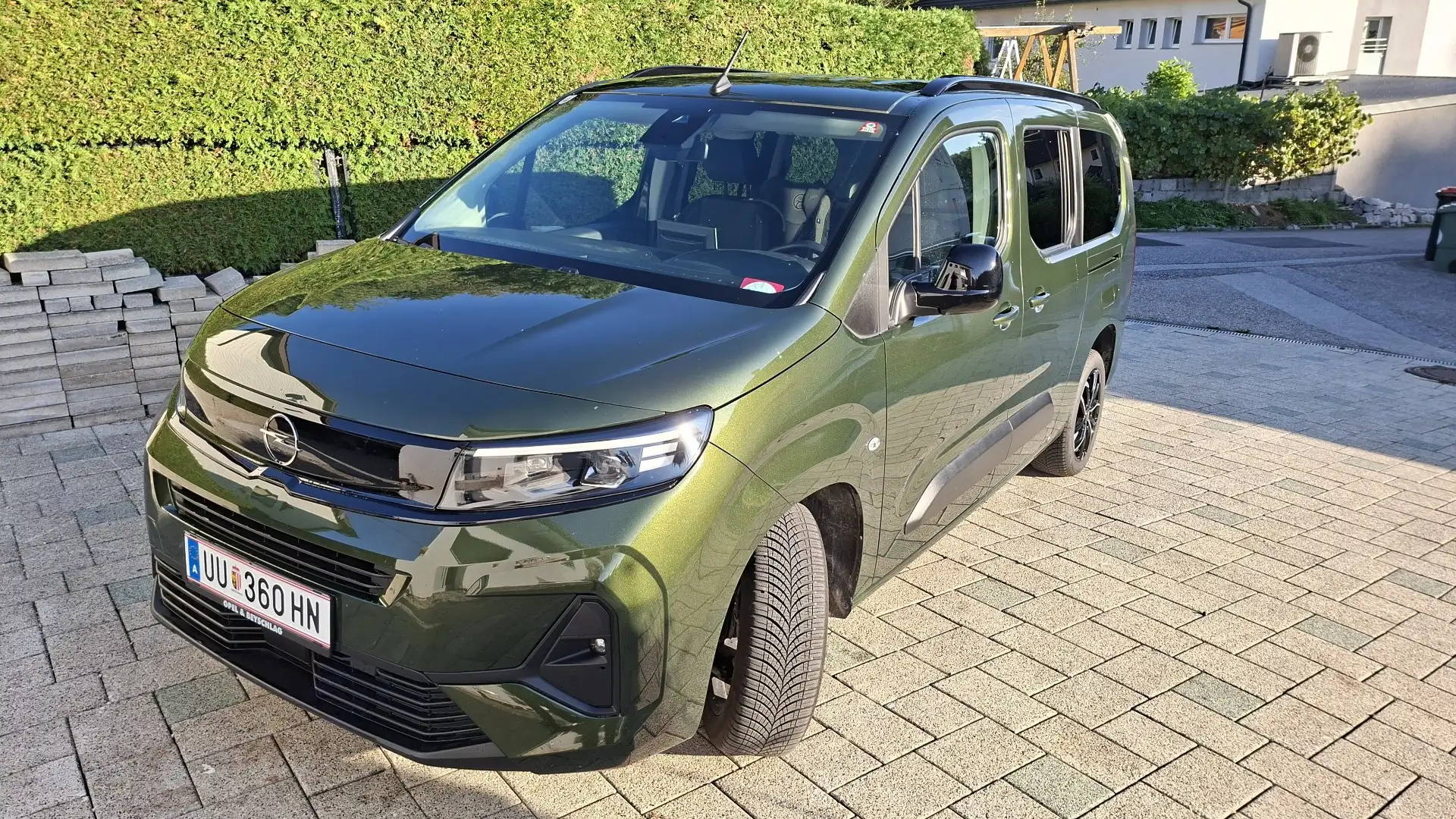 Opel Combo 1.2 PureTech XL (lange Version / 7 Sitze) - 1
