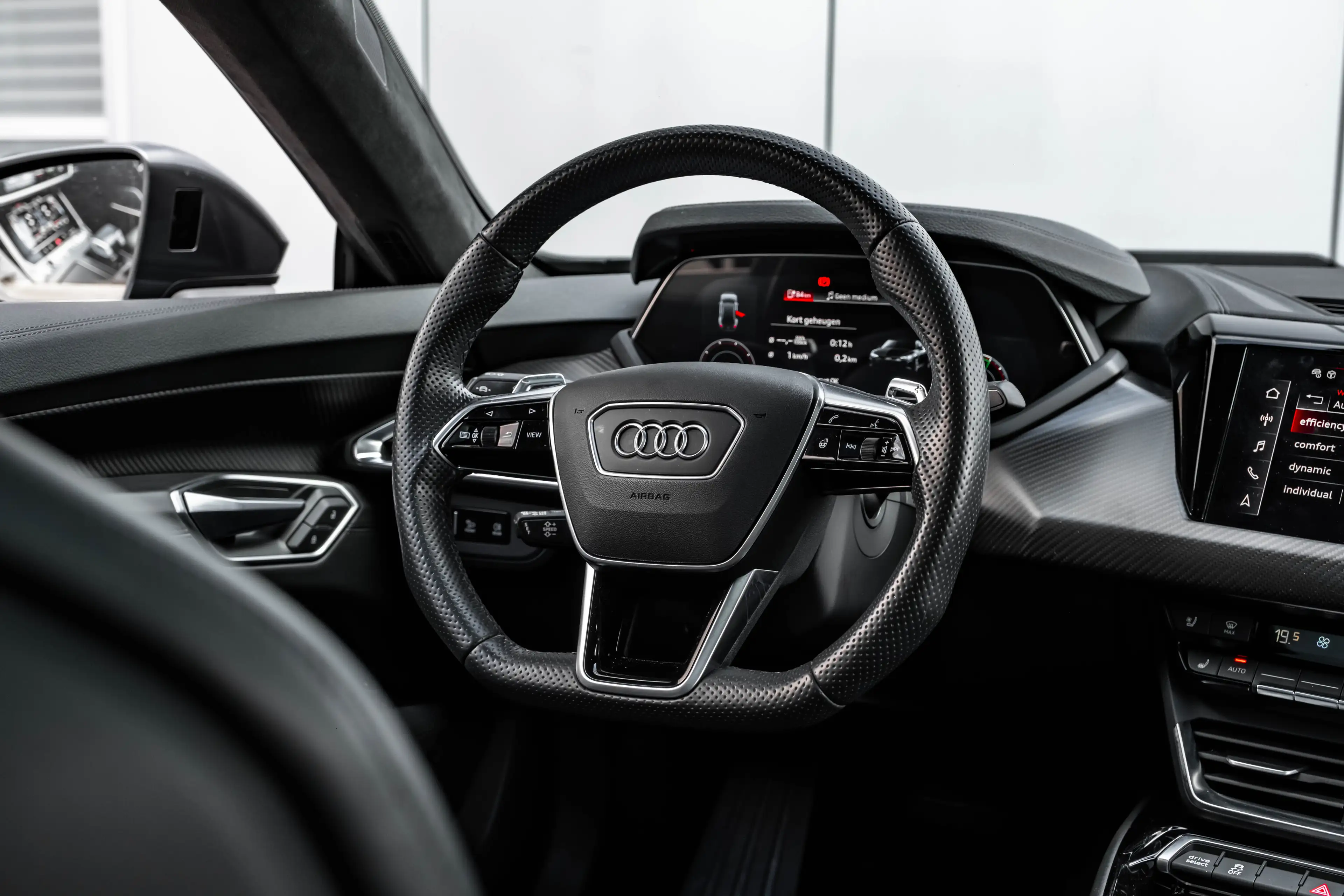 Audi e-tron GT GT edition ZERO 93 kWh | Head-up display | Panoram — photo 13