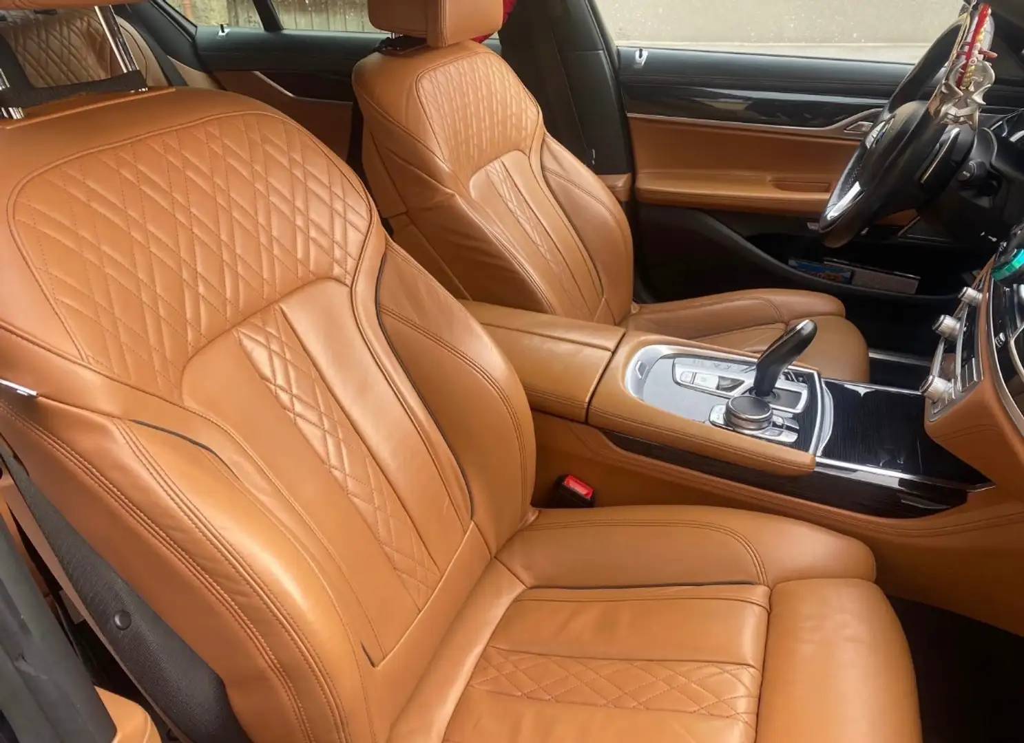BMW 730 730d xDrive Aut. Negru - 2
