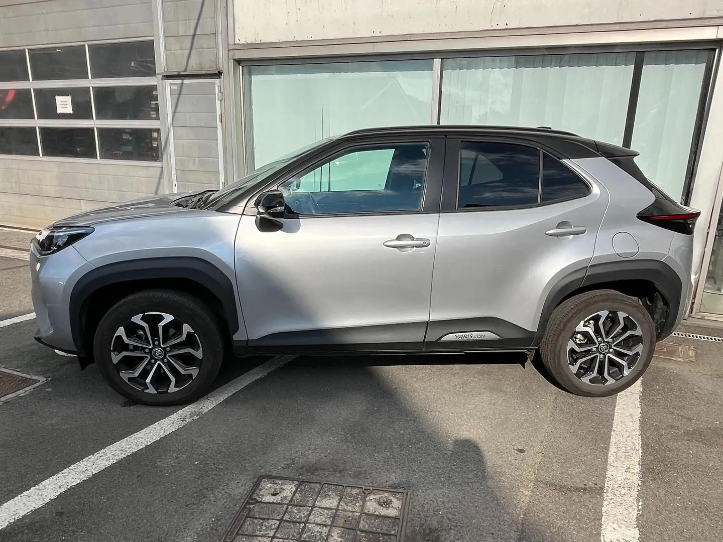 Toyota Yaris Cross B-SUV 1.5 TNGA HEV 2WD CVT Dynamic Plus Argent - 2