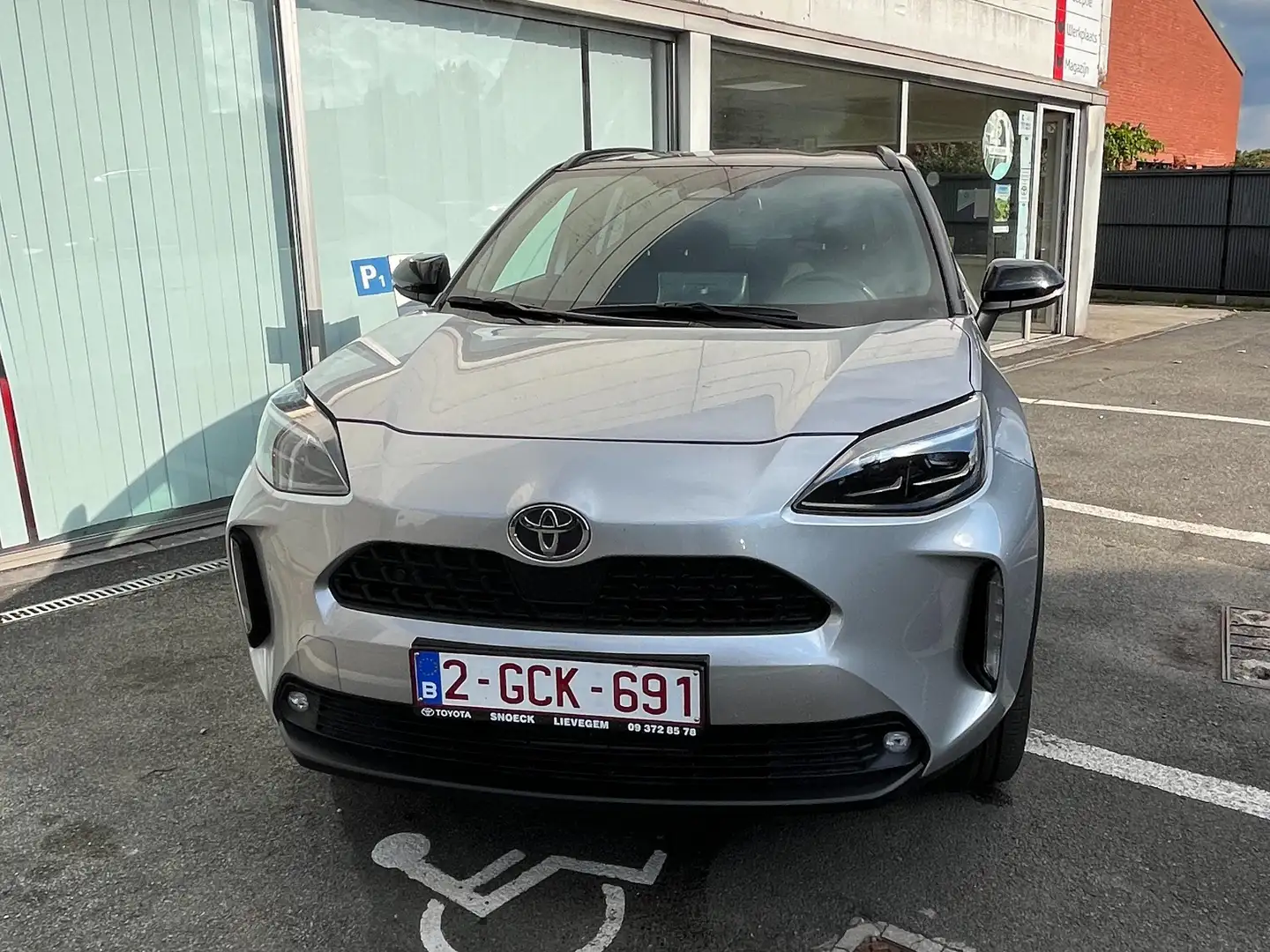 Toyota Yaris Cross B-SUV 1.5 TNGA HEV 2WD CVT Dynamic Plus Argent - 1