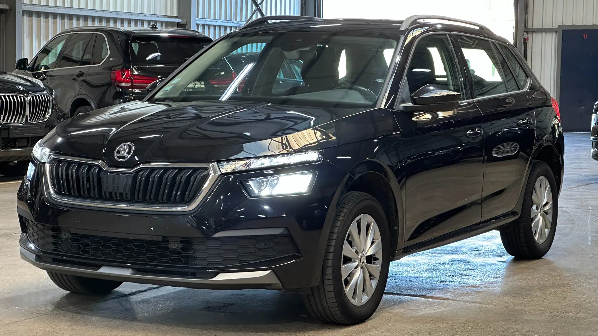 Skoda Kamiq Kamiq 1.6 TDI DSG Ambition Schwarz - 1