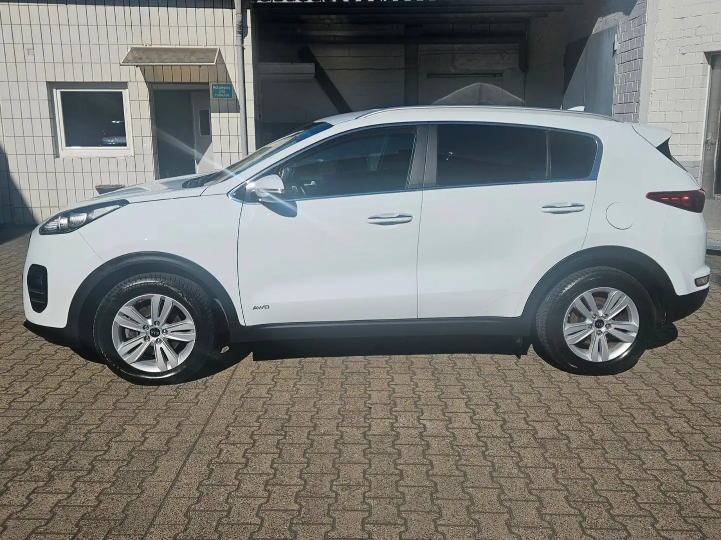 Kia Sportage Vision 4WD LED/Kam./Navi/AHK Blanc - 2