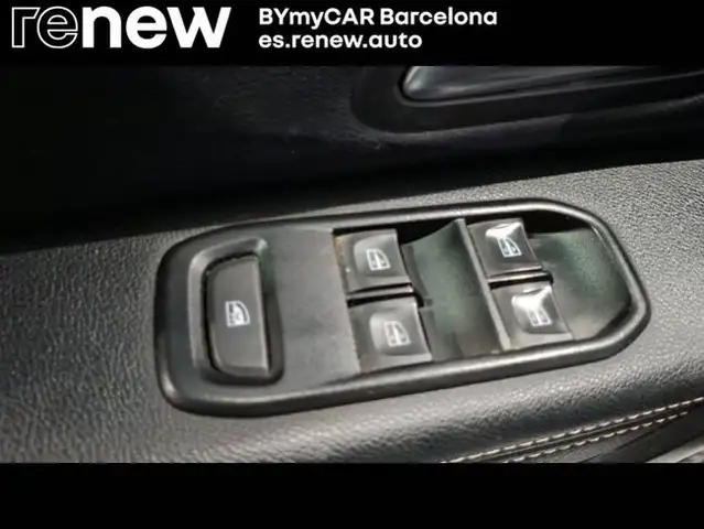 Dacia Duster view 12