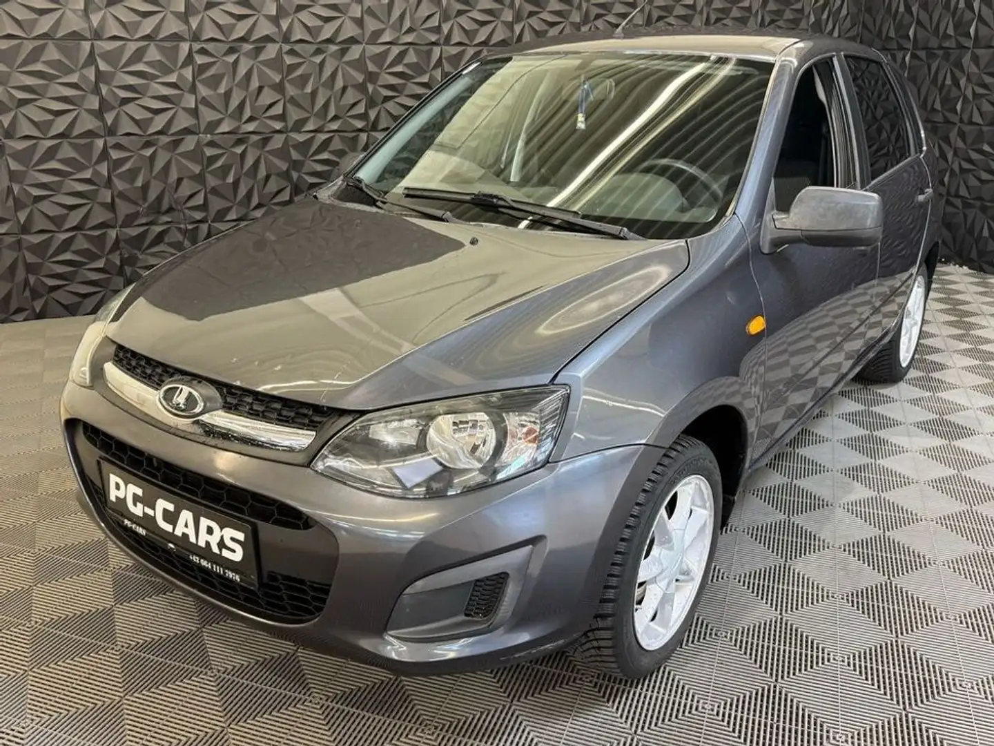 Lada Kalina 2 1.6 Luxus Grau - 1