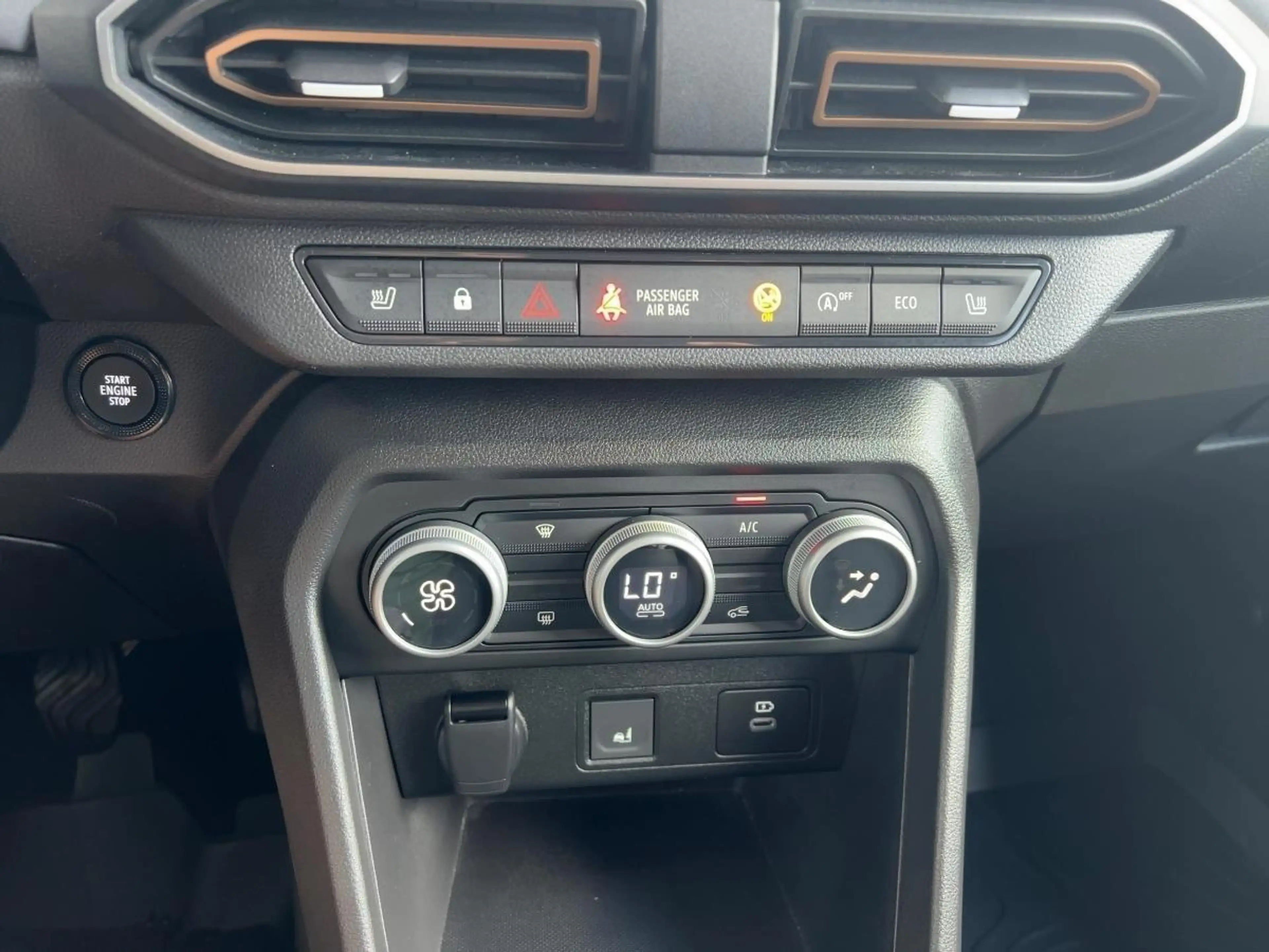 Dacia Jogger Extreme TCe 110 SHZ Rückfahrkamera PDC ABS — photo 16