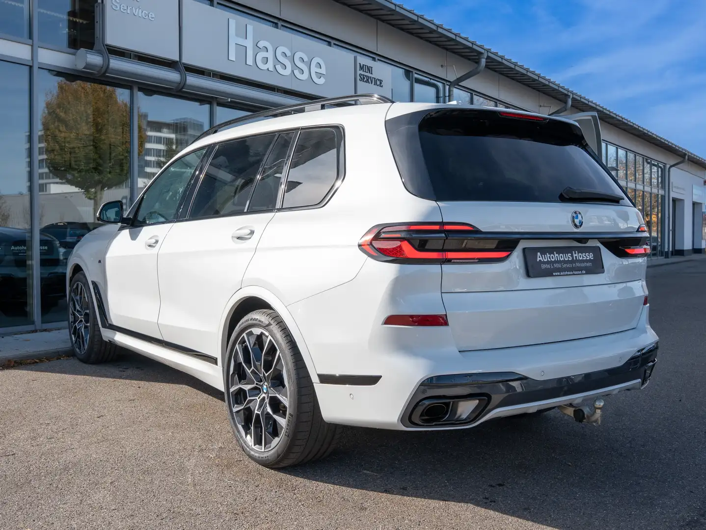 BMW X7 xDrive40d M-Sport Pro 22Z DAPro AKTIVLENK H/K Weiß - 2