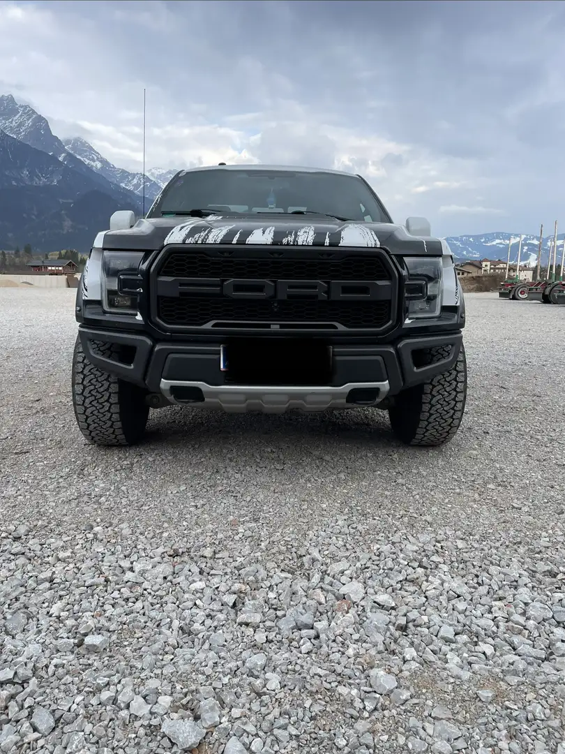 Ford F 150 Raptor Supercap Weiß - 1