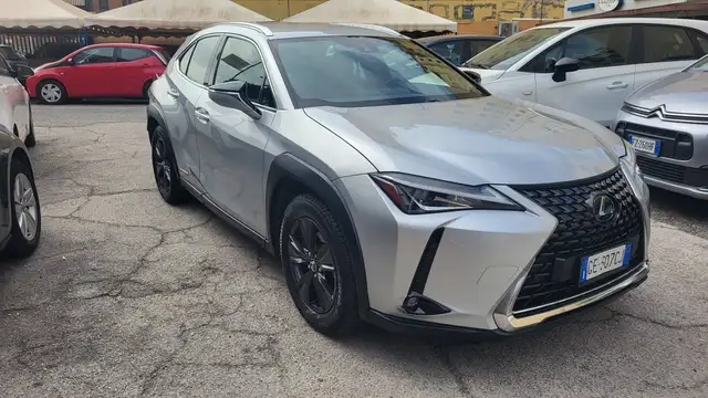 Lexus UX 200 UX 250h 2.0 Business 2wd cvt