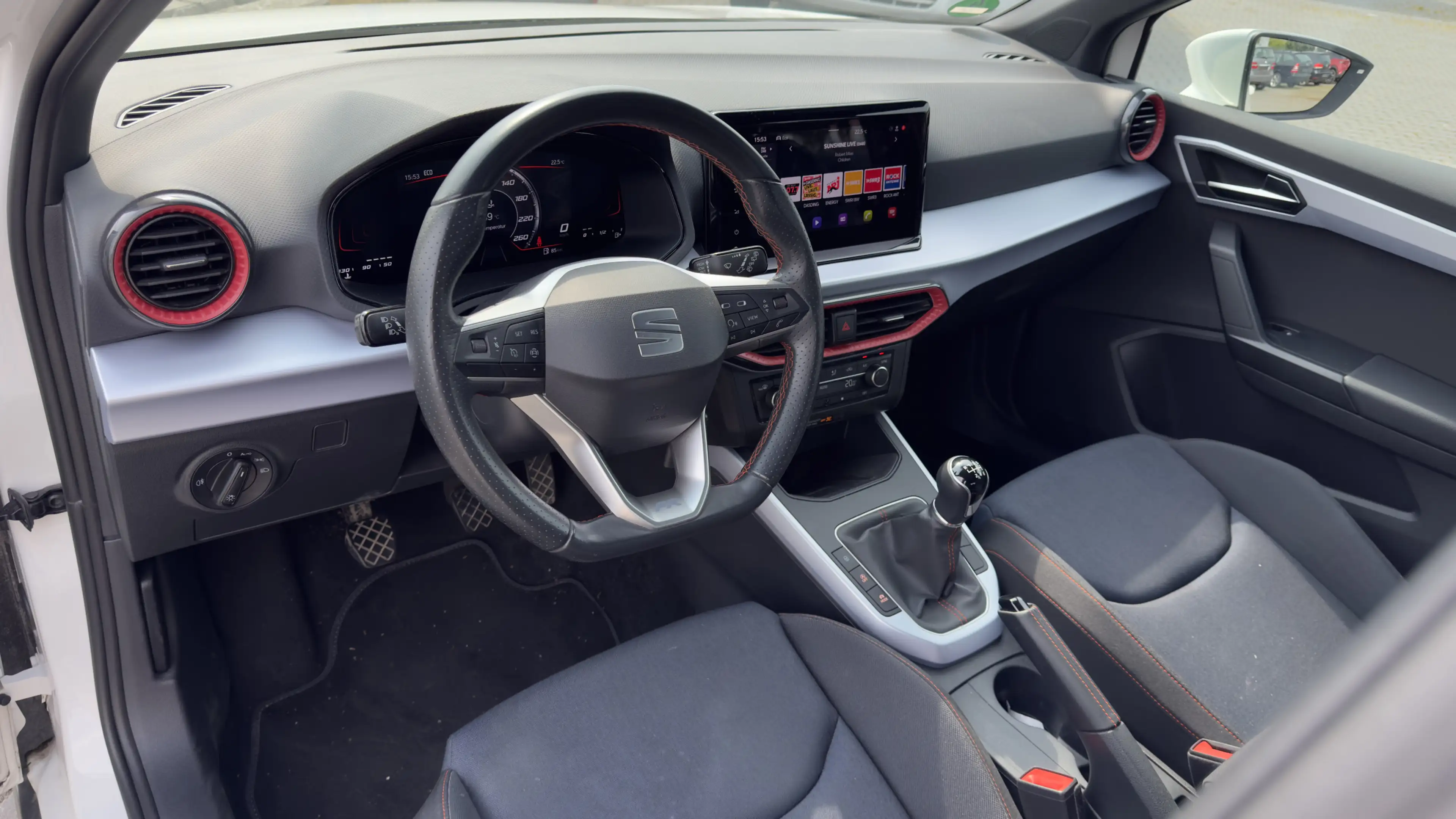 SEAT Arona 1.0 TSI FR Virtual Navi Apps PDC LED — photo 5