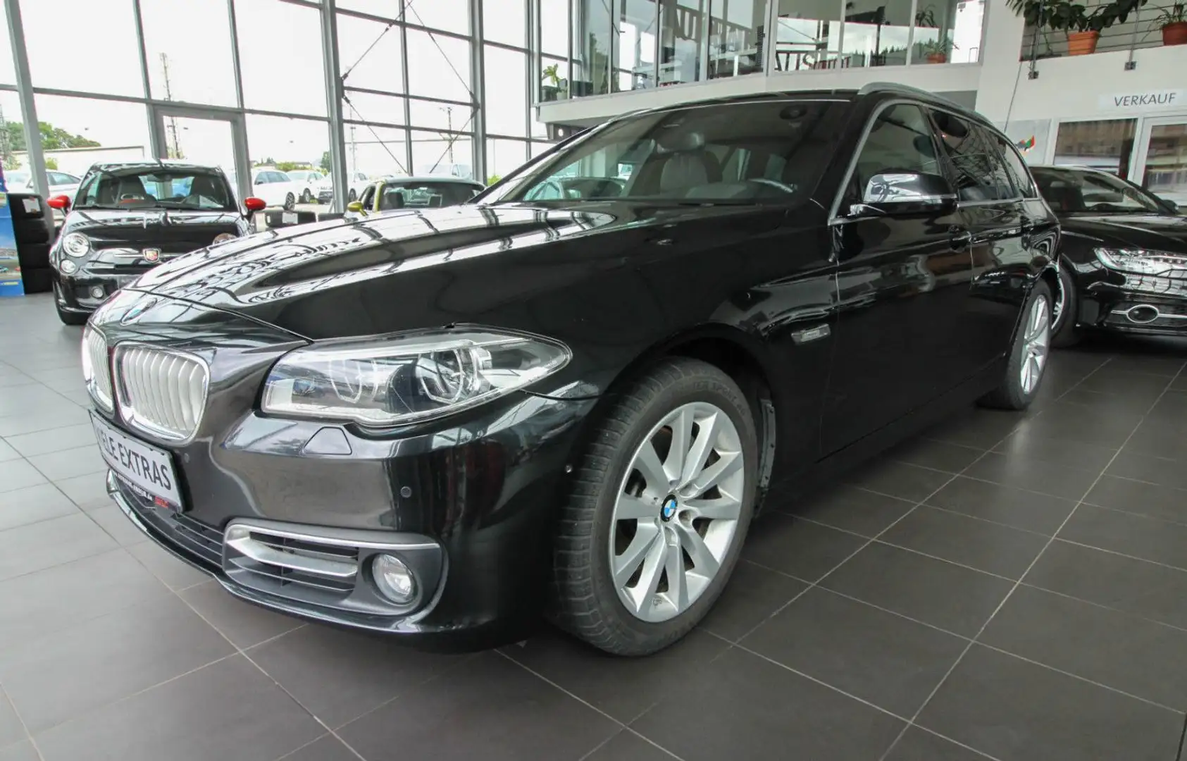 BMW 535 d xDrive Touring Modern line/H&K/HUD/360° Schwarz - 1