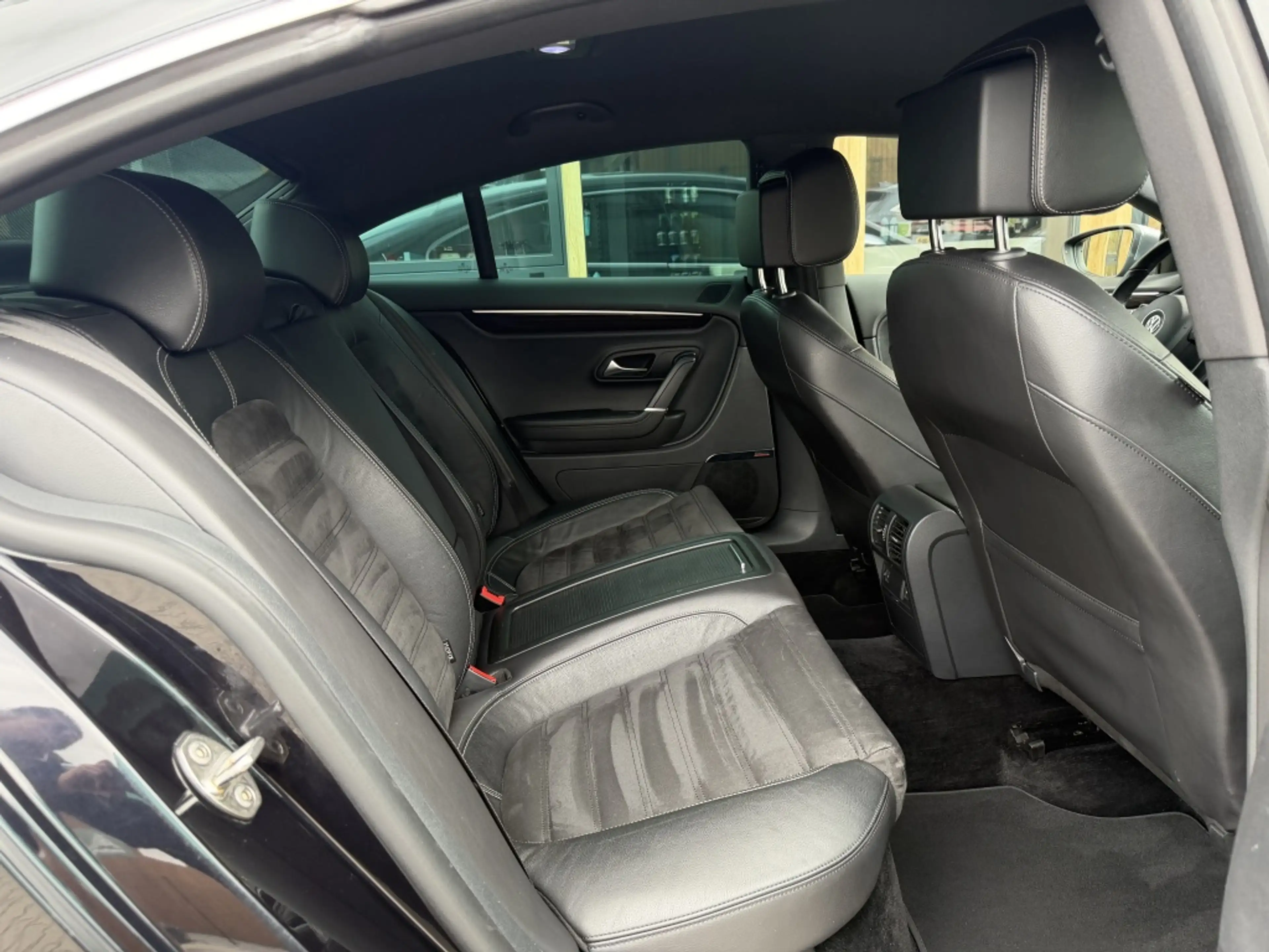 Volkswagen CC 3.6 V6 4Motion — photo 9