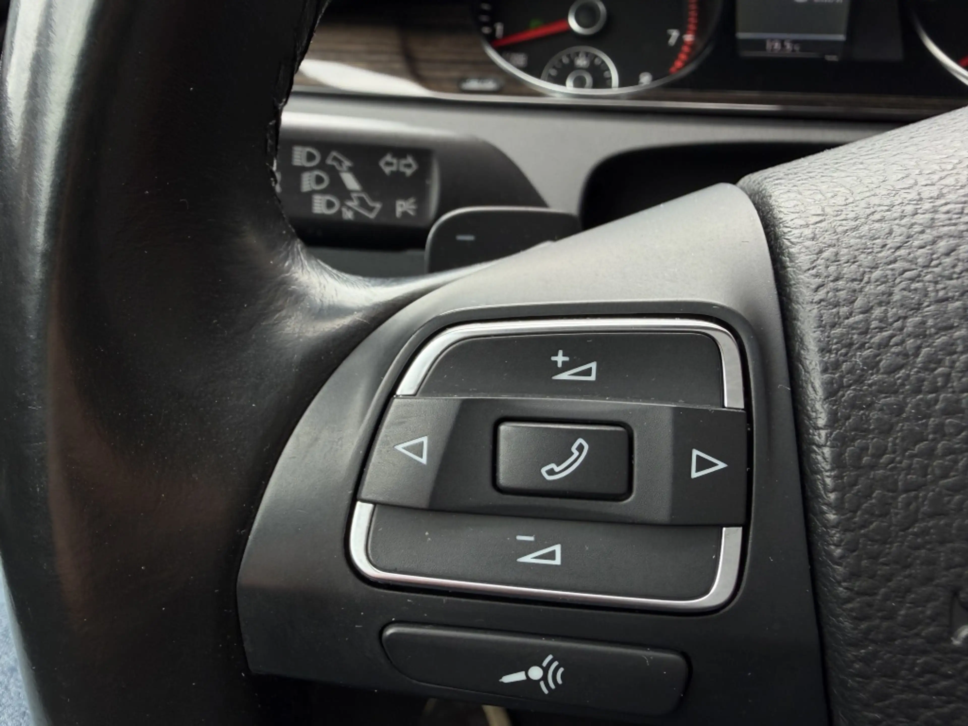 Volkswagen CC 3.6 V6 4Motion — photo 16