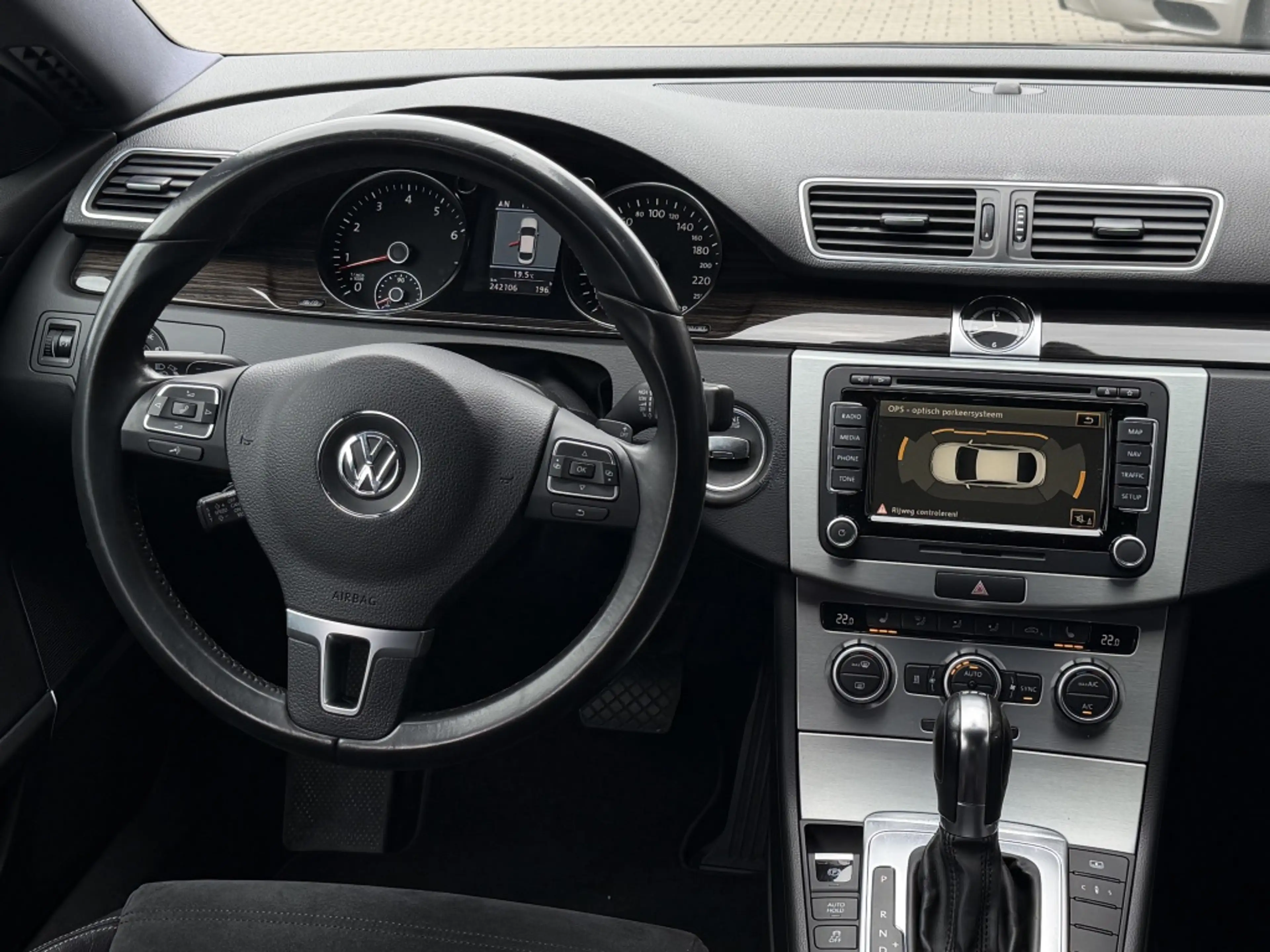 Volkswagen CC 3.6 V6 4Motion — photo 14