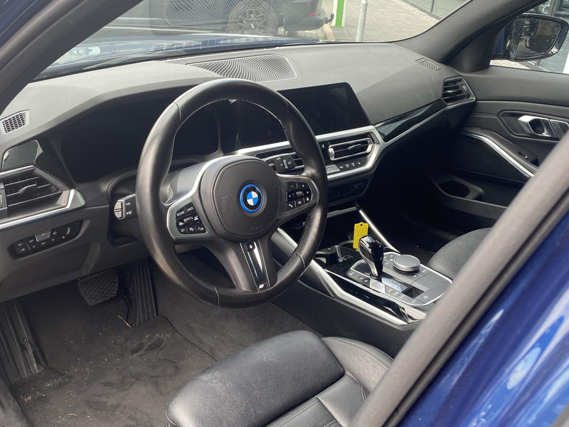 BMW 330 3-serie Touring 330e Business Edition Plus — photo 4