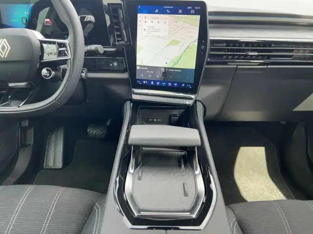 Renault Austral view 12