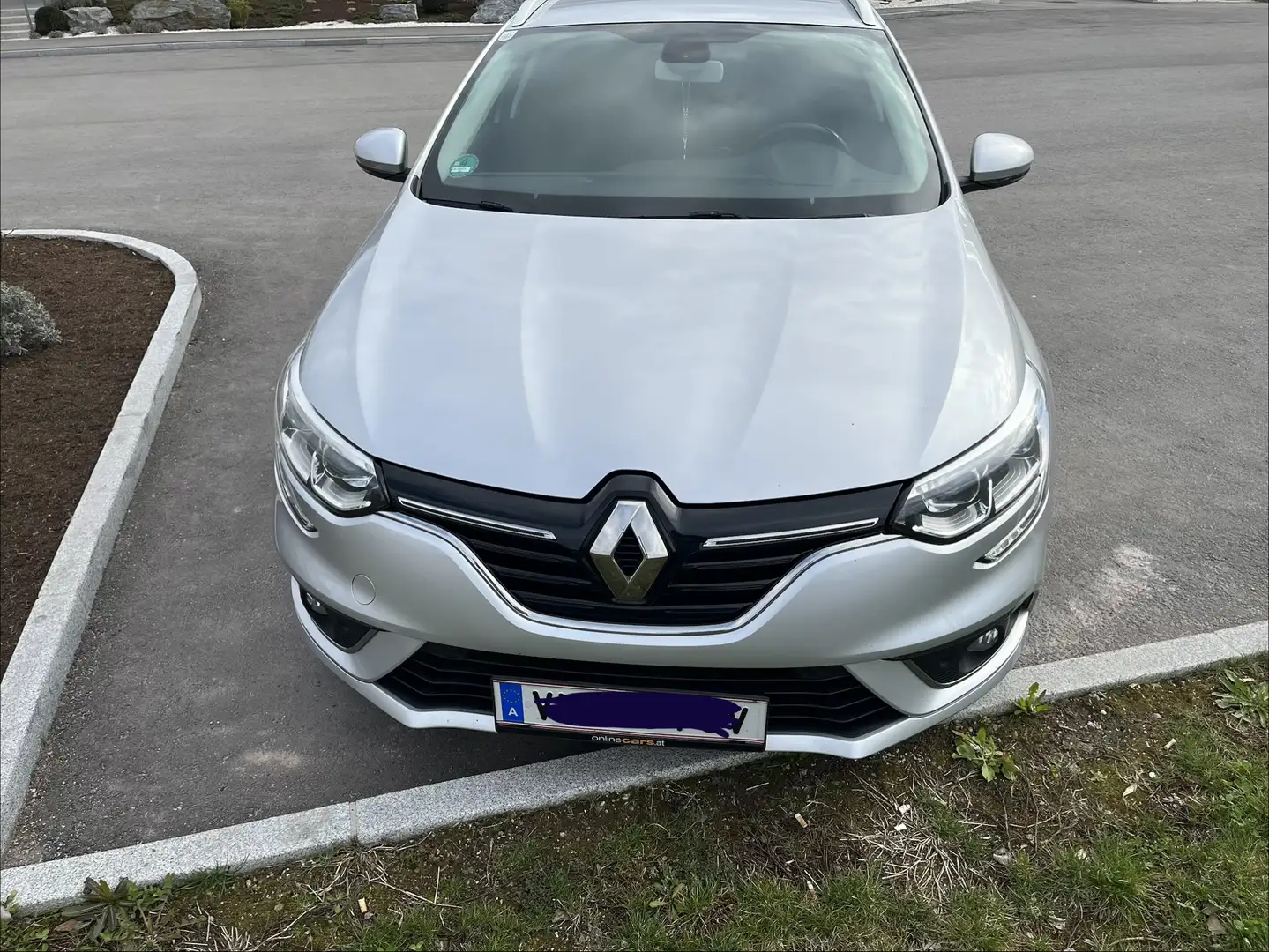 Renault Megane Mégane Grandtour dCi 110 AHK Navi Sitzheizung Silber - 2