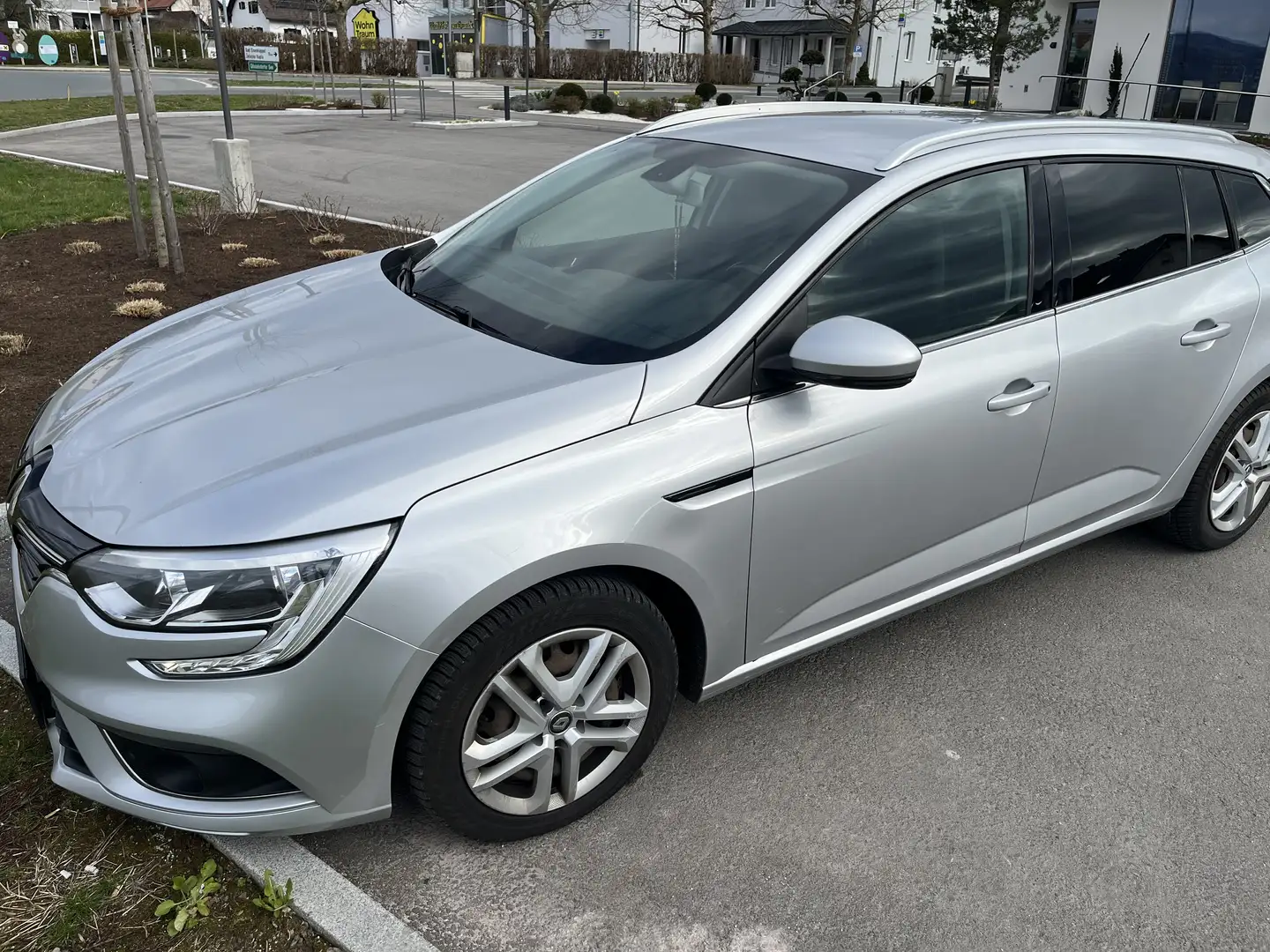 Renault Megane Mégane Grandtour dCi 110 AHK Navi Sitzheizung Silber - 1