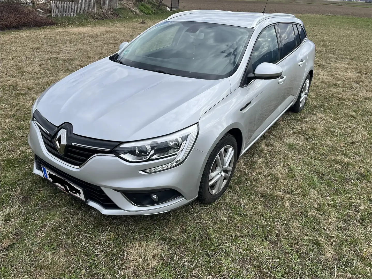 Renault Megane Mégane Grandtour dCi 110 Silber - 1