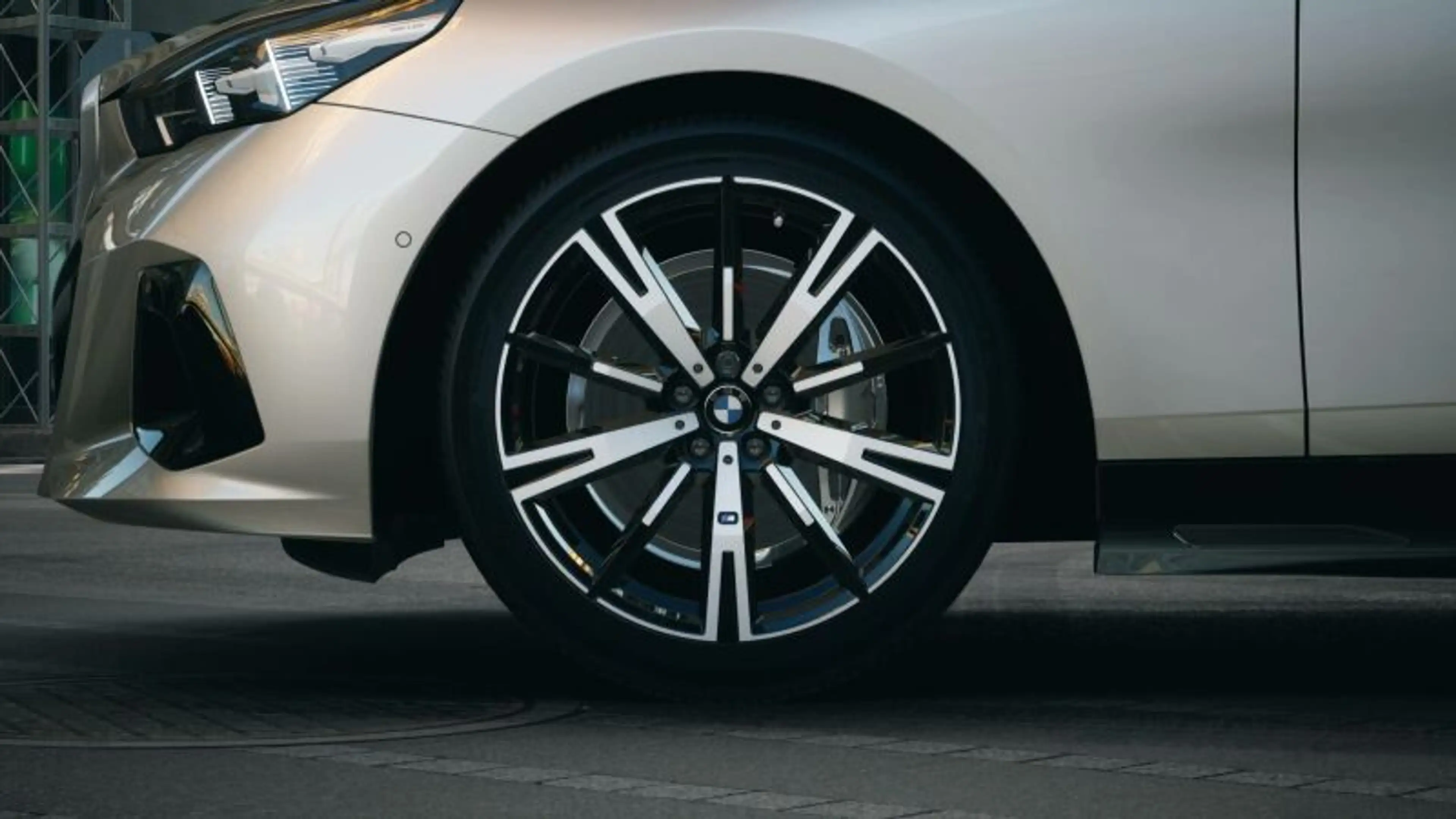 BMW i5 xDrive40 Touring *TOP AUSSTATTUNG* — photo 5