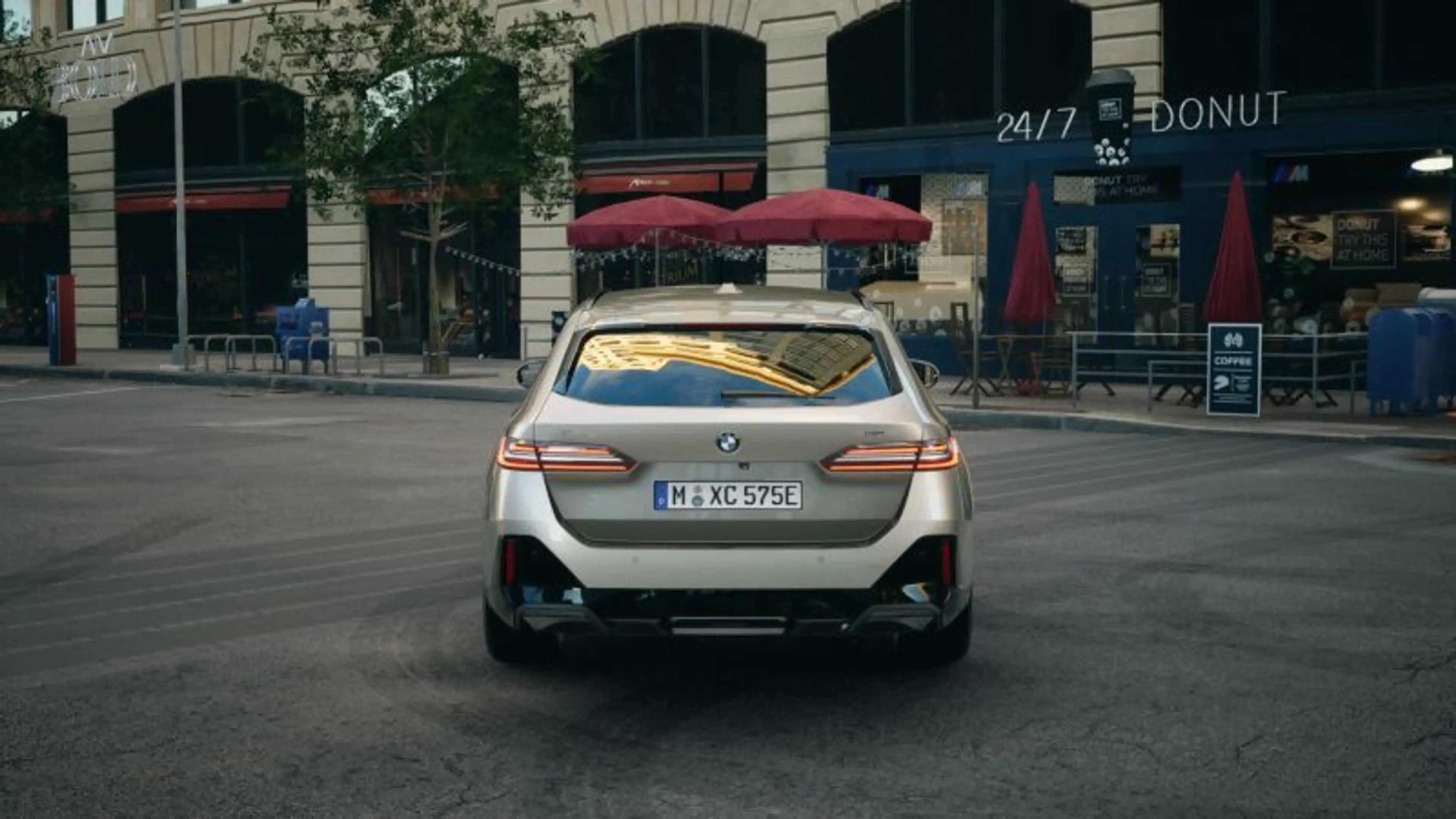 BMW i5 xDrive40 Touring *TOP AUSSTATTUNG* — photo 3