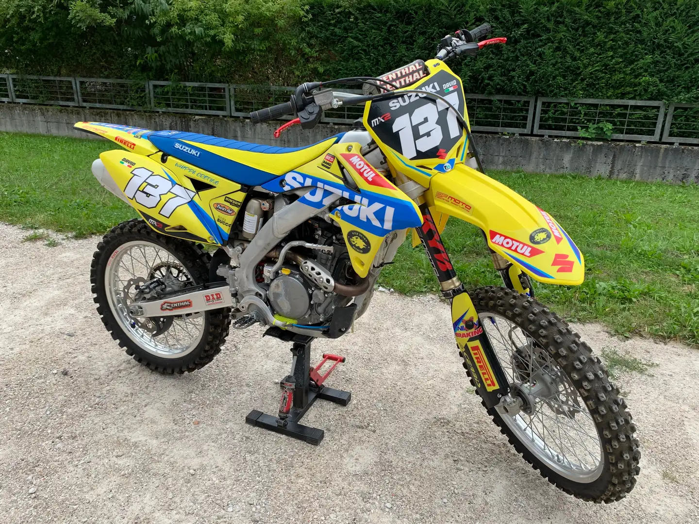 Suzuki RMZ 250 Geel - 1