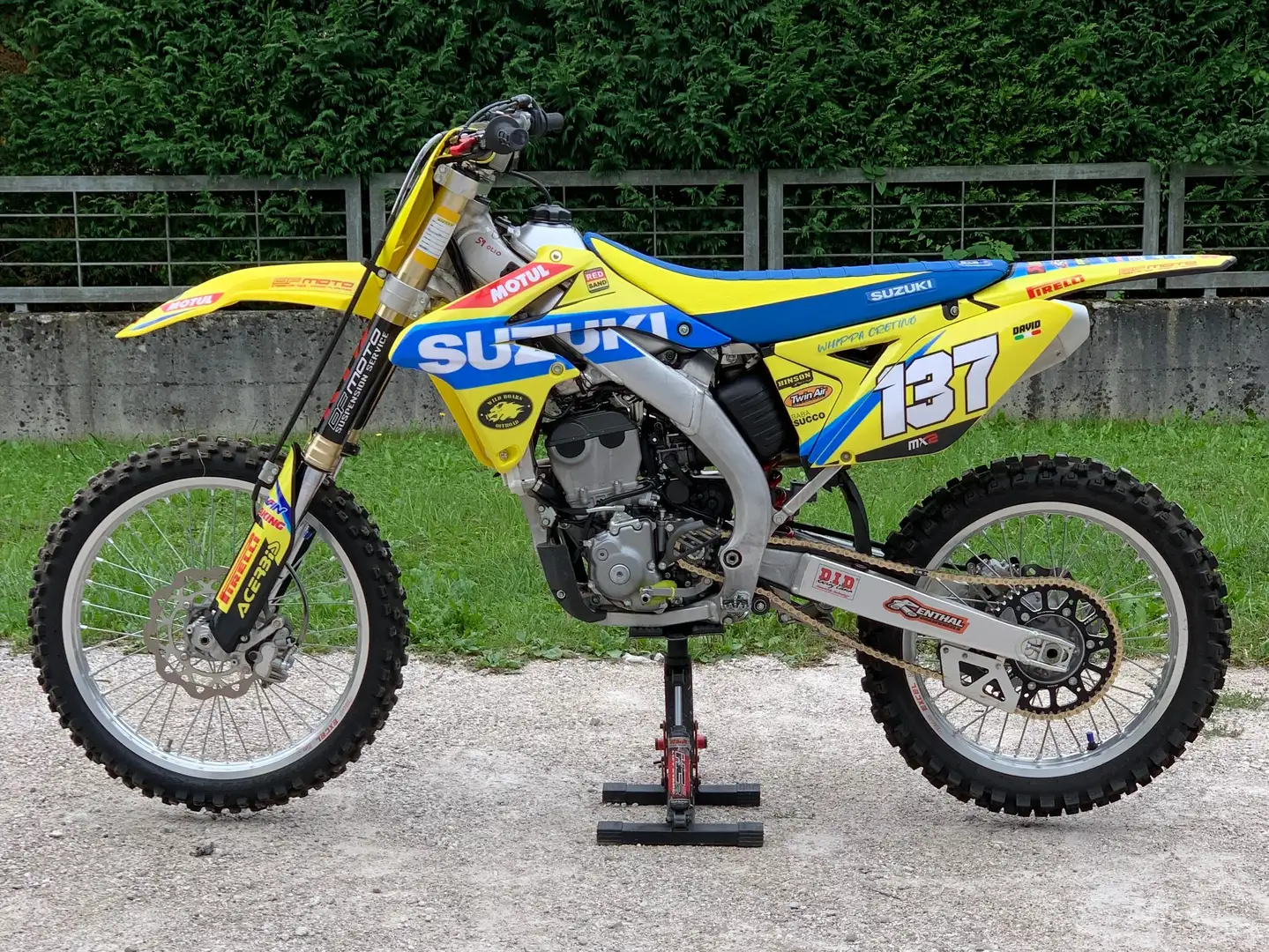Suzuki RMZ 250 Geel - 2
