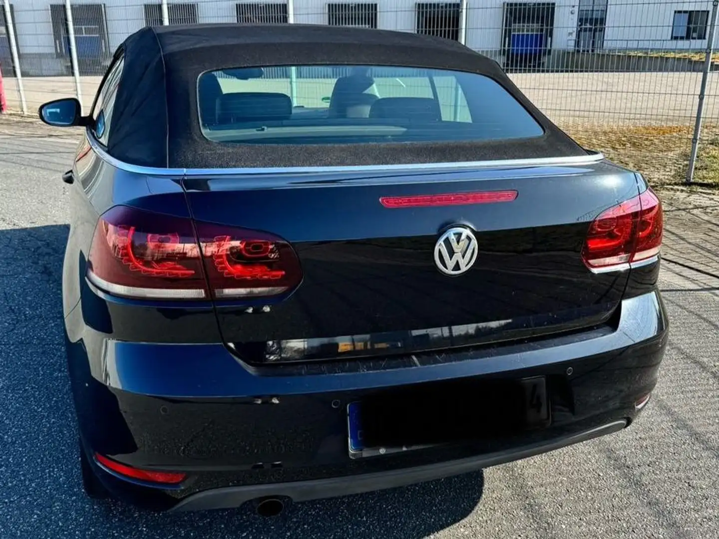 Volkswagen Golf Cabriolet Golf+Cabrio+1.2+TSI Schwarz - 2