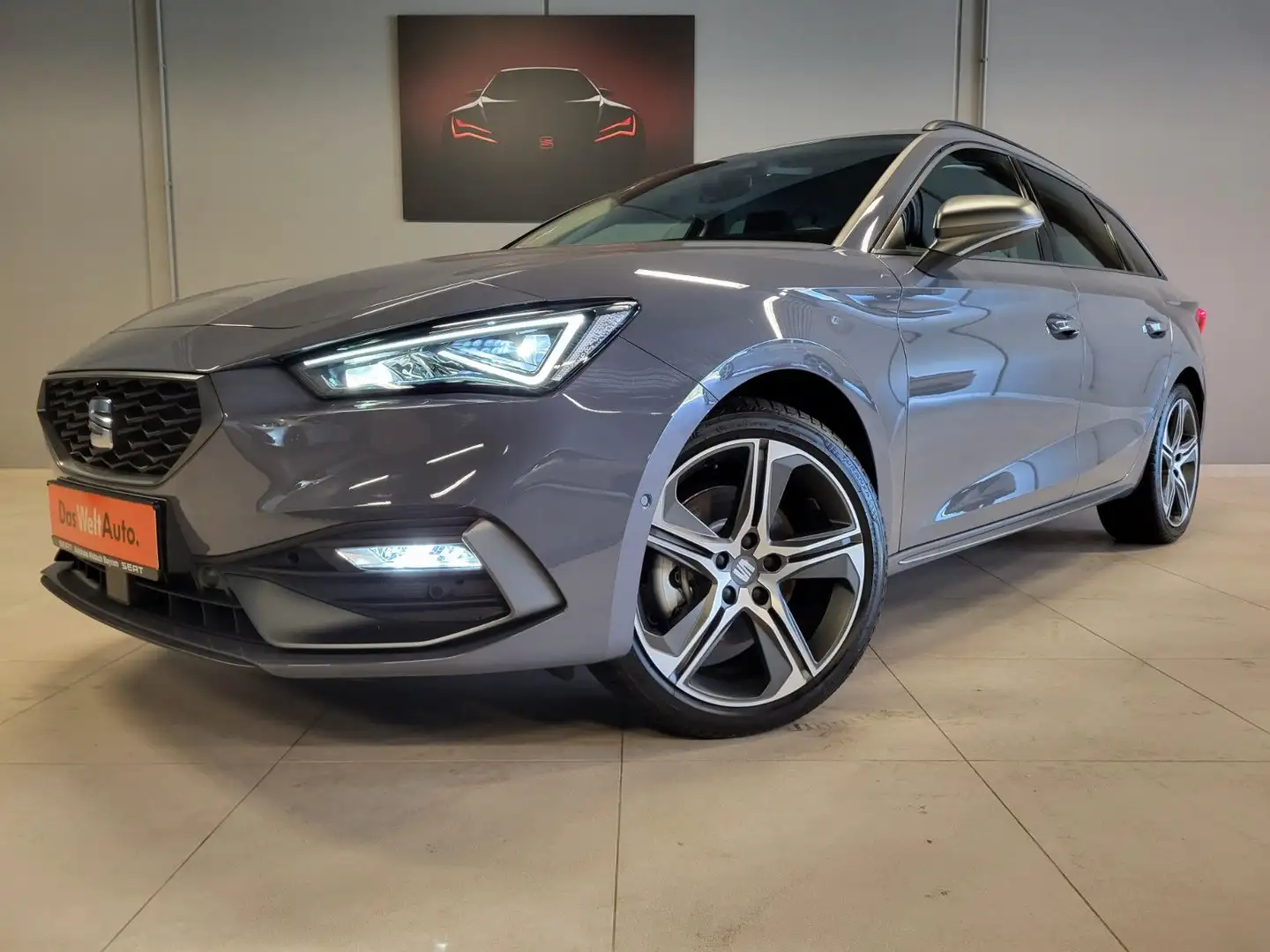 SEAT Leon Sportst. -FR Plus- 2.0 TDI DSG *Garantie* Grijs - 2