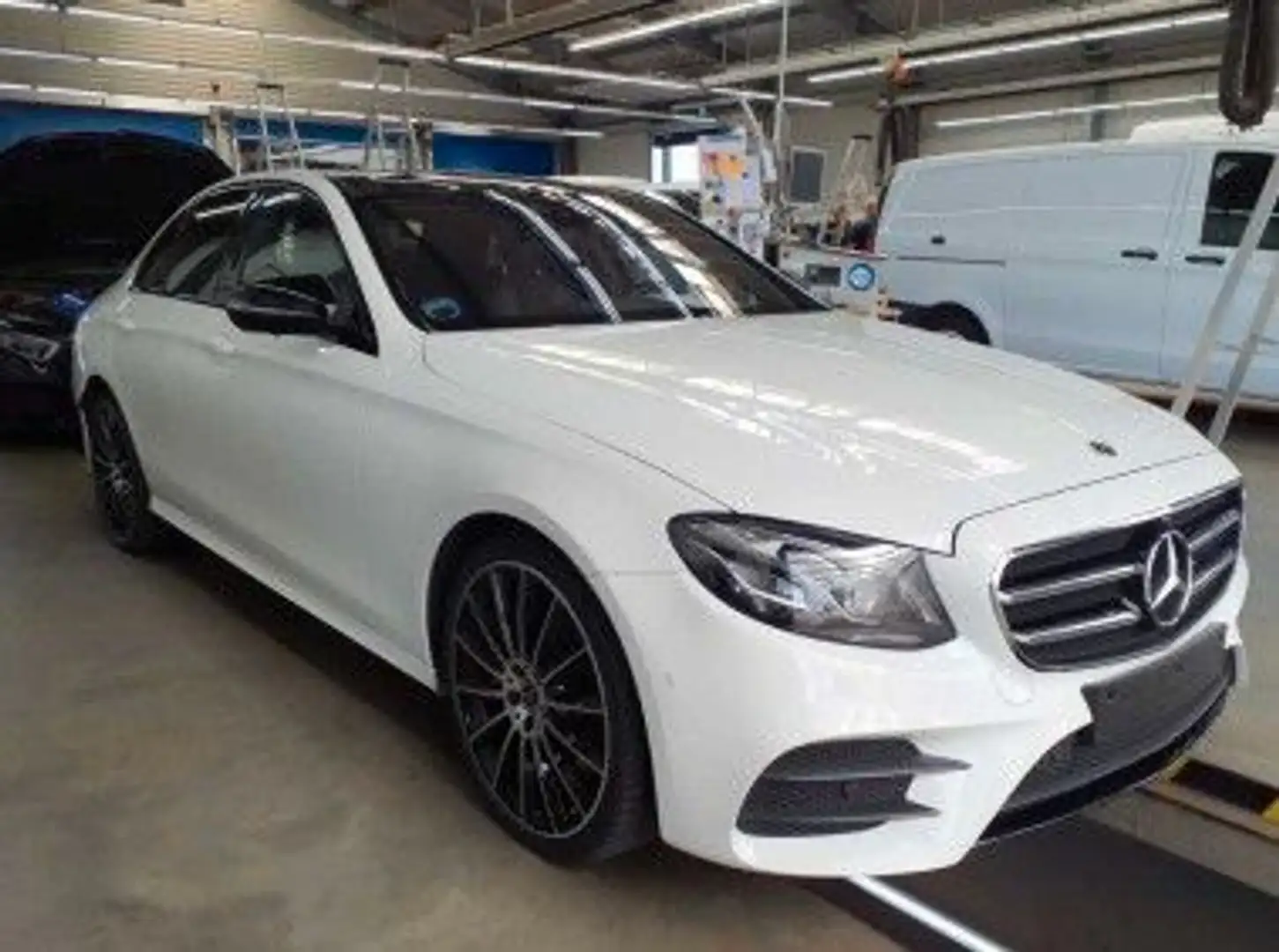 Mercedes-Benz E 350 AMG LINE NIGHT*PANO*WIDE*BURM*MEMO*360 Blanc - 2