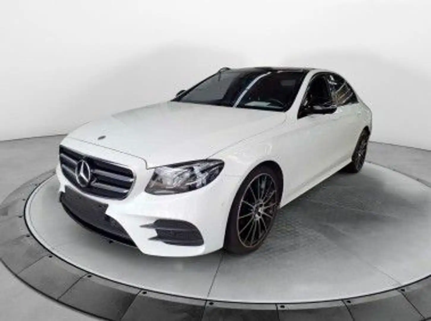 Mercedes-Benz E 350 AMG LINE NIGHT*PANO*WIDE*BURM*MEMO*360 Blanc - 1