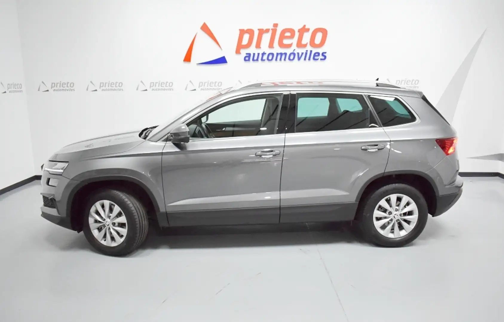 Skoda Karoq 2.0TDI AdBlue Ambition 4x4 DSG 110kW Gris - 2