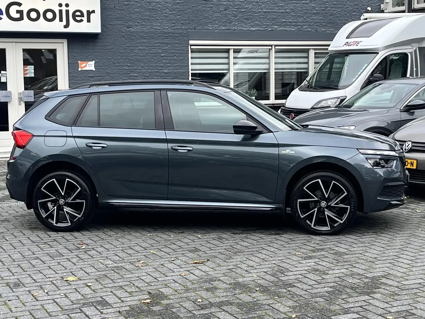 Skoda Kamiq 1.0 TSi DSG Monte Carlo | CAMERA | PANORAMADAK | S Gris - 2