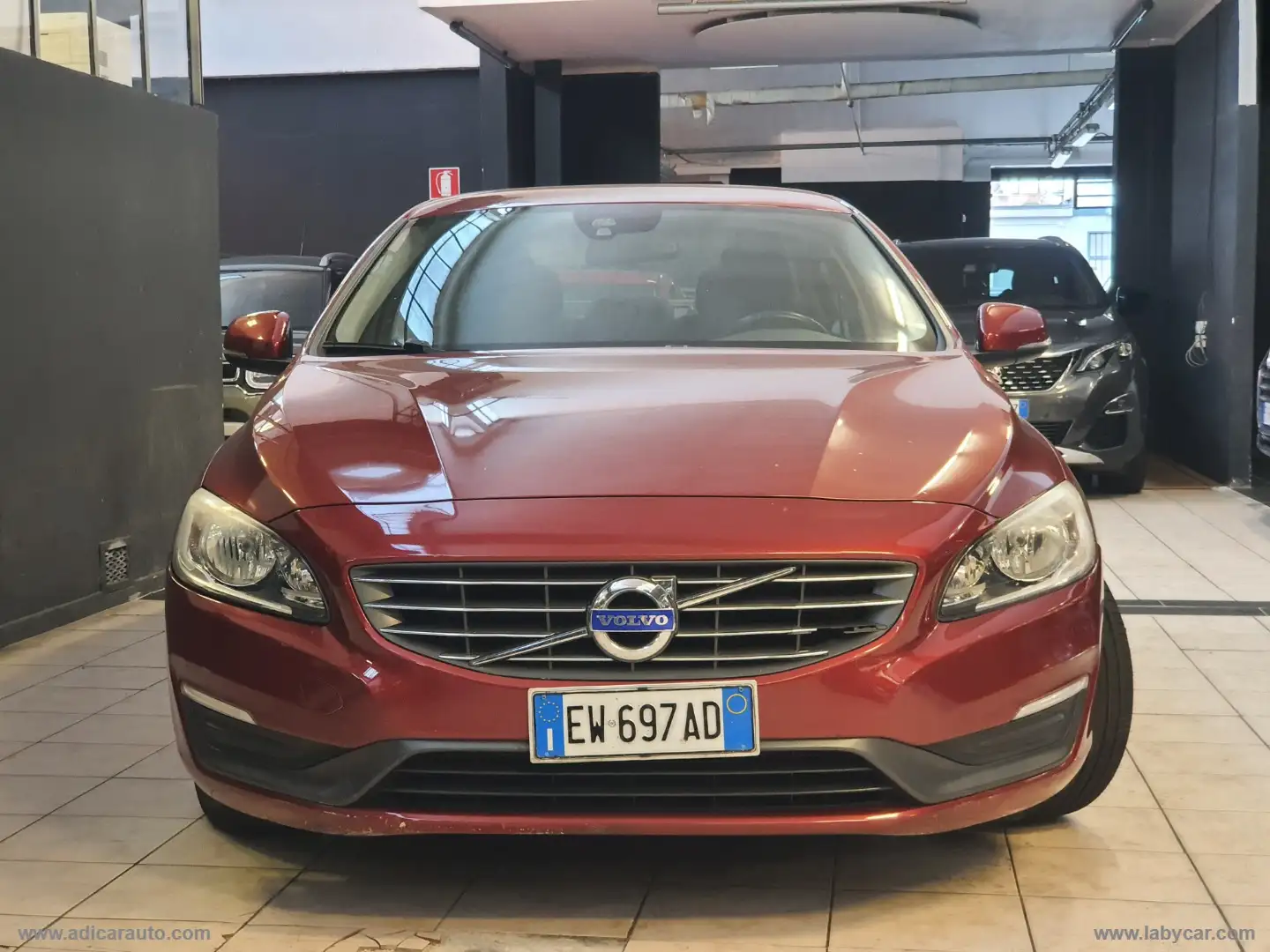 Volvo S60 D3 Geartronic Kinetic Rosso - 2