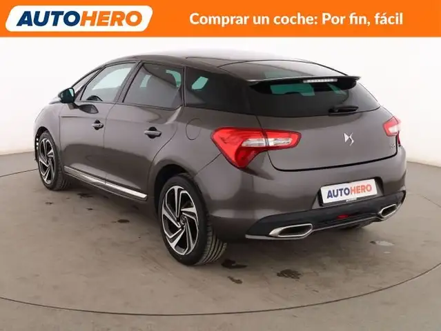 DS Automobiles DS 5 view 4