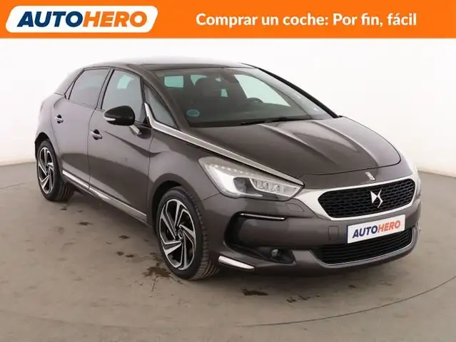 DS Automobiles DS 5 view 8