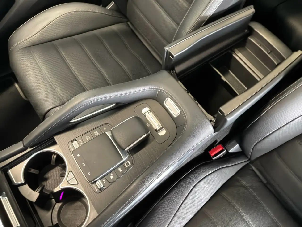 Mercedes-Benz GLS снимка Mercedes-Benz GLS