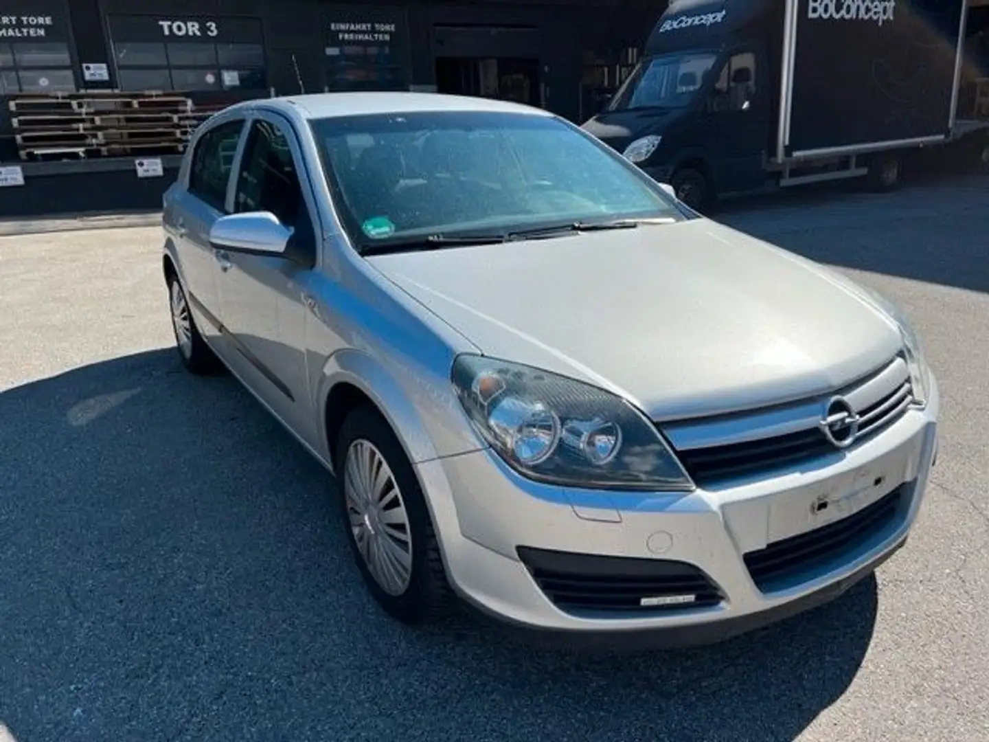 Opel Astra H Lim. Enjoy Silber - 2