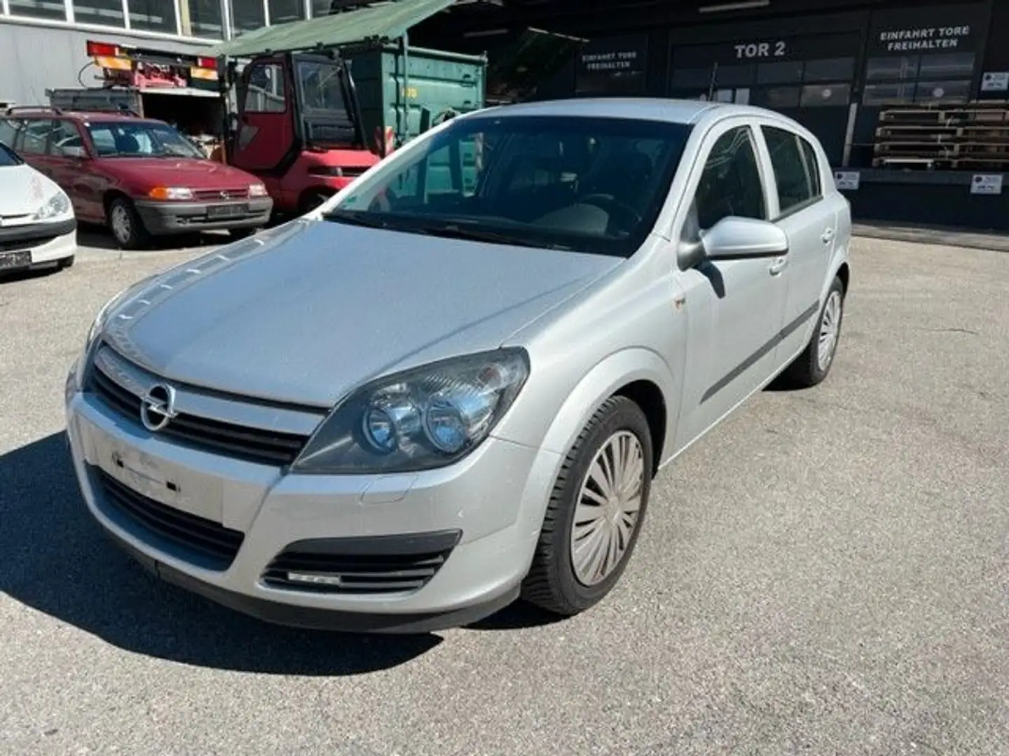 Opel Astra H Lim. Enjoy Silber - 1