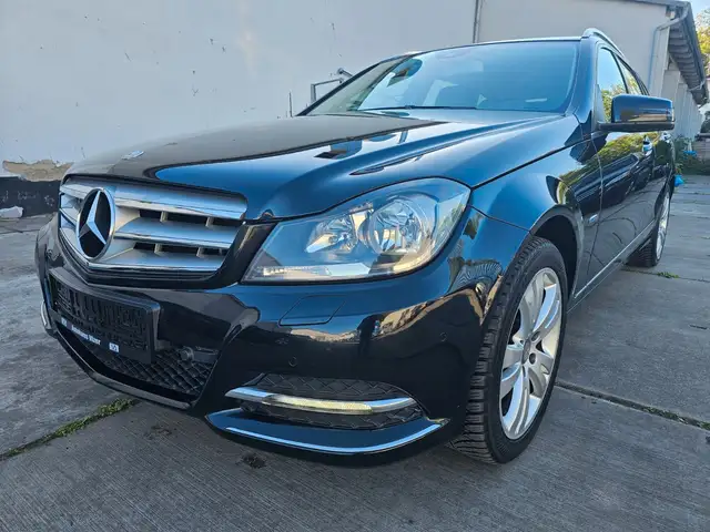 Mercedes-Benz C 180 CGI, Avantgarde, Aut., AHK Steuerkette neu