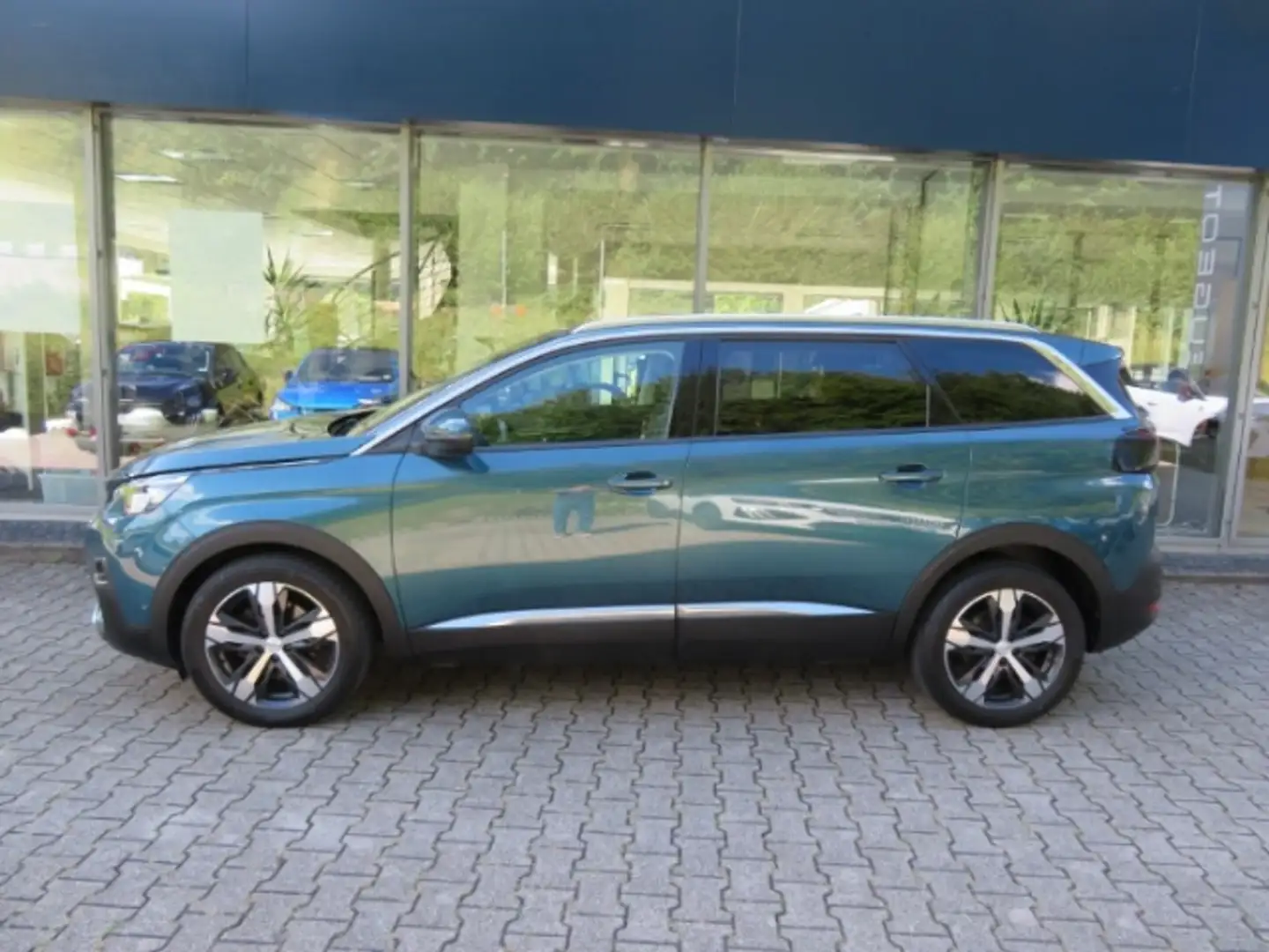 Peugeot 5008 PureTech 130 Allure Navi Dyn. Kurvenlicht SHZ Fern Groen - 1