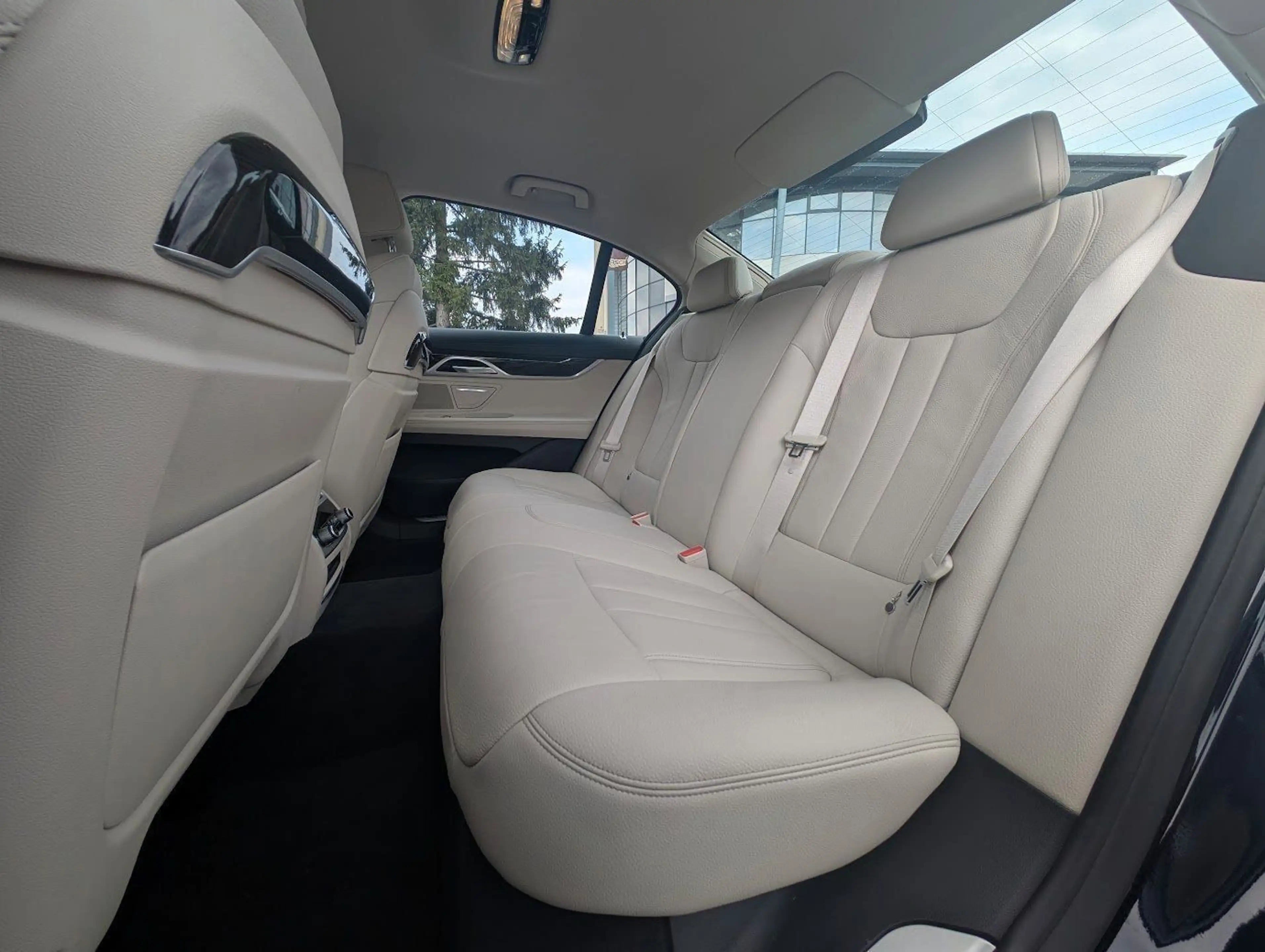 BMW 725 d G11 Massage. Kamera. NAVI. 4-Zonen-Klima — photo 14