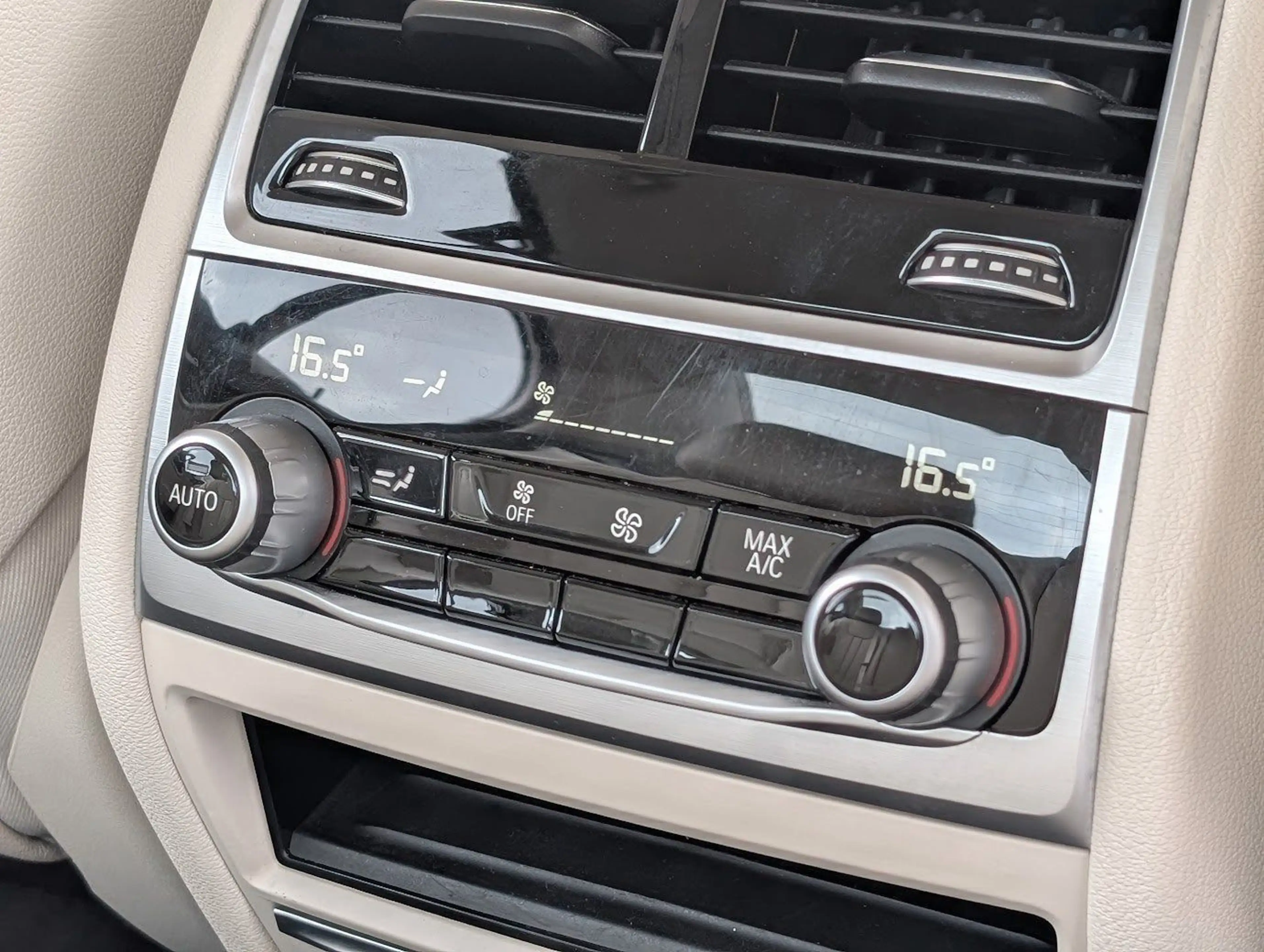 BMW 725 d G11 Massage. Kamera. NAVI. 4-Zonen-Klima — photo 20