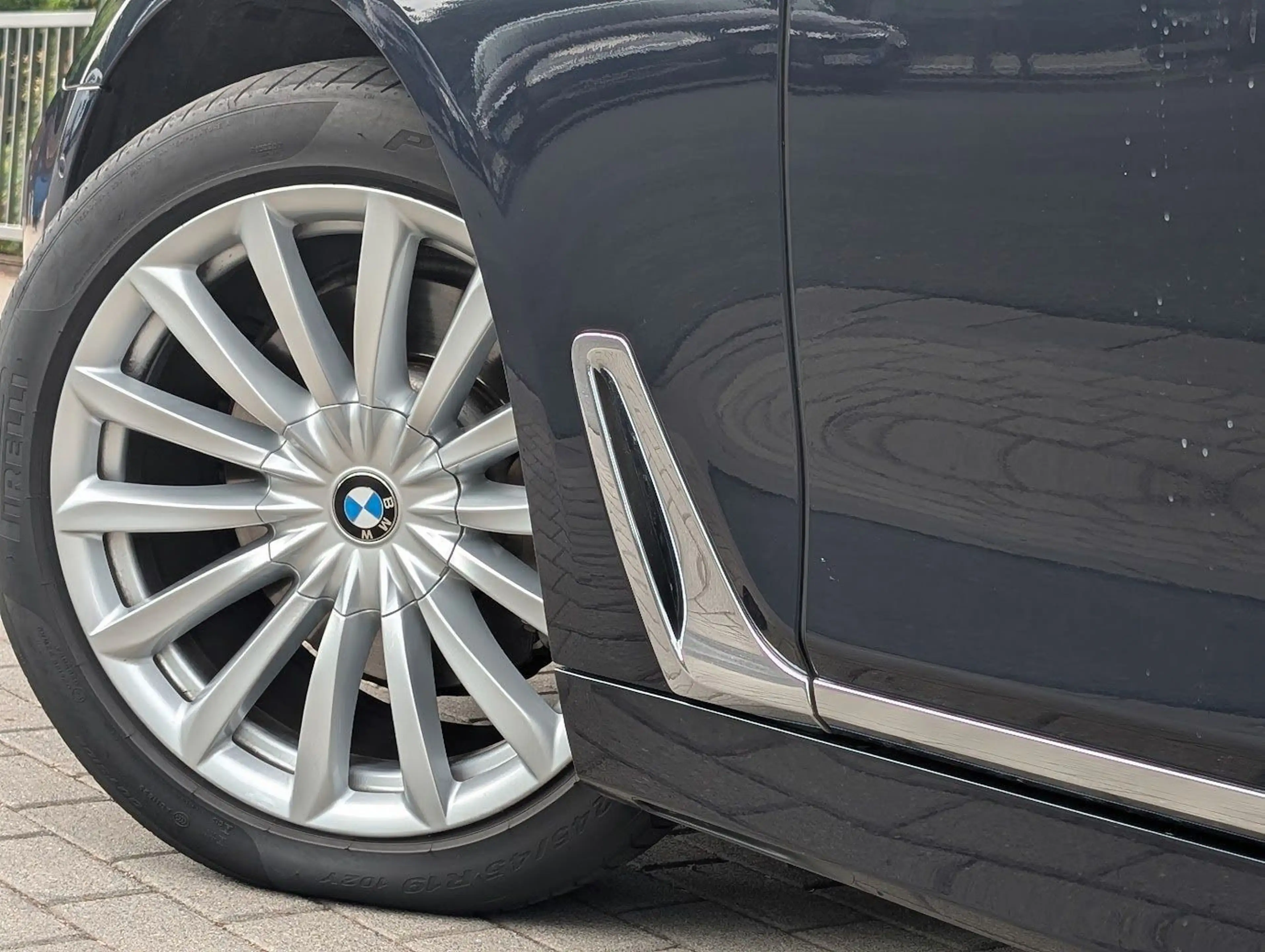 BMW 725 d G11 Massage. Kamera. NAVI. 4-Zonen-Klima — photo 9