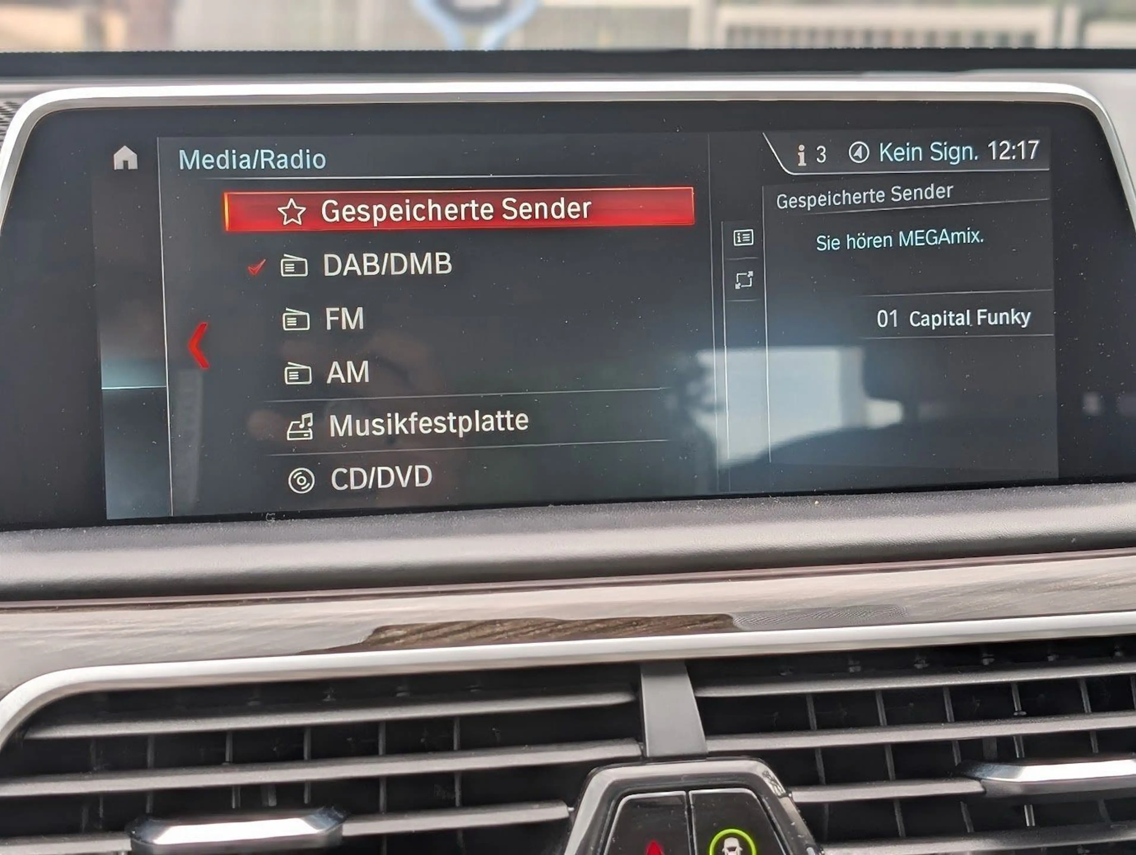BMW 725 d G11 Massage. Kamera. NAVI. 4-Zonen-Klima — photo 34