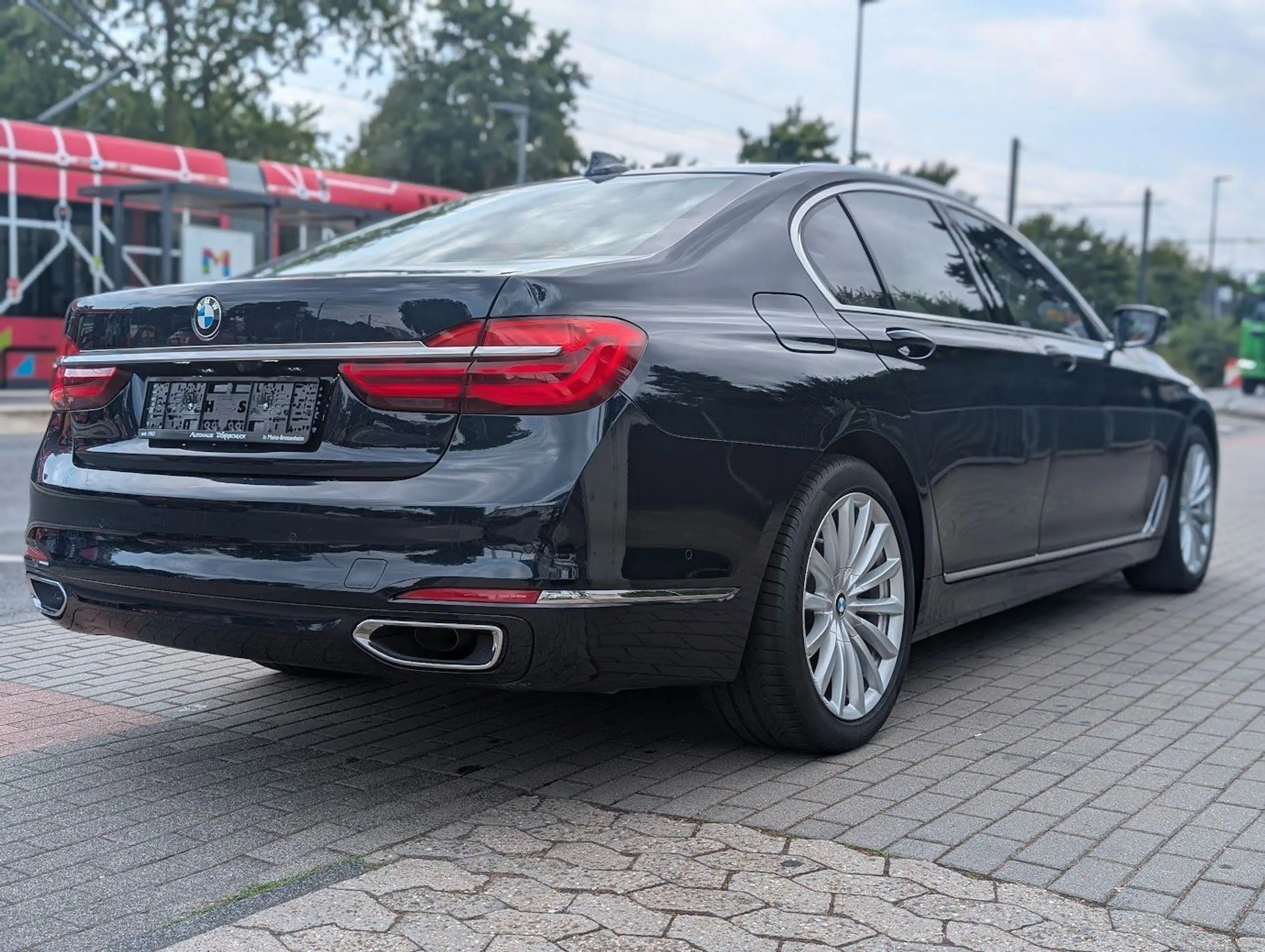 BMW 725 d G11 Massage. Kamera. NAVI. 4-Zonen-Klima — photo 6
